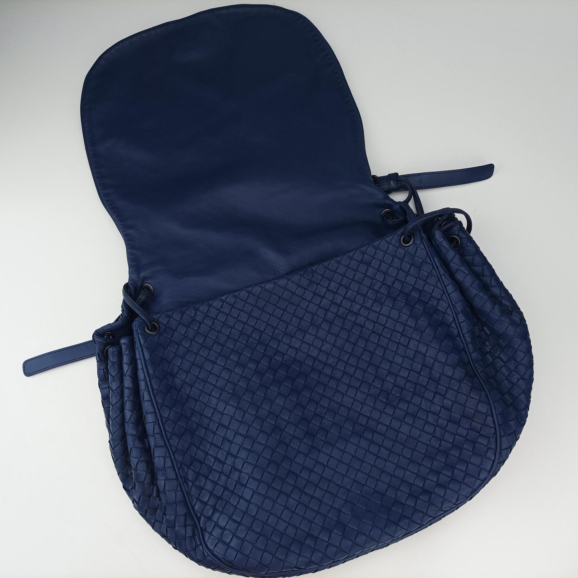 Pre-owned Bottega Veneta Intrecciato Navy lambskin  shoulderbag | stylenewstar