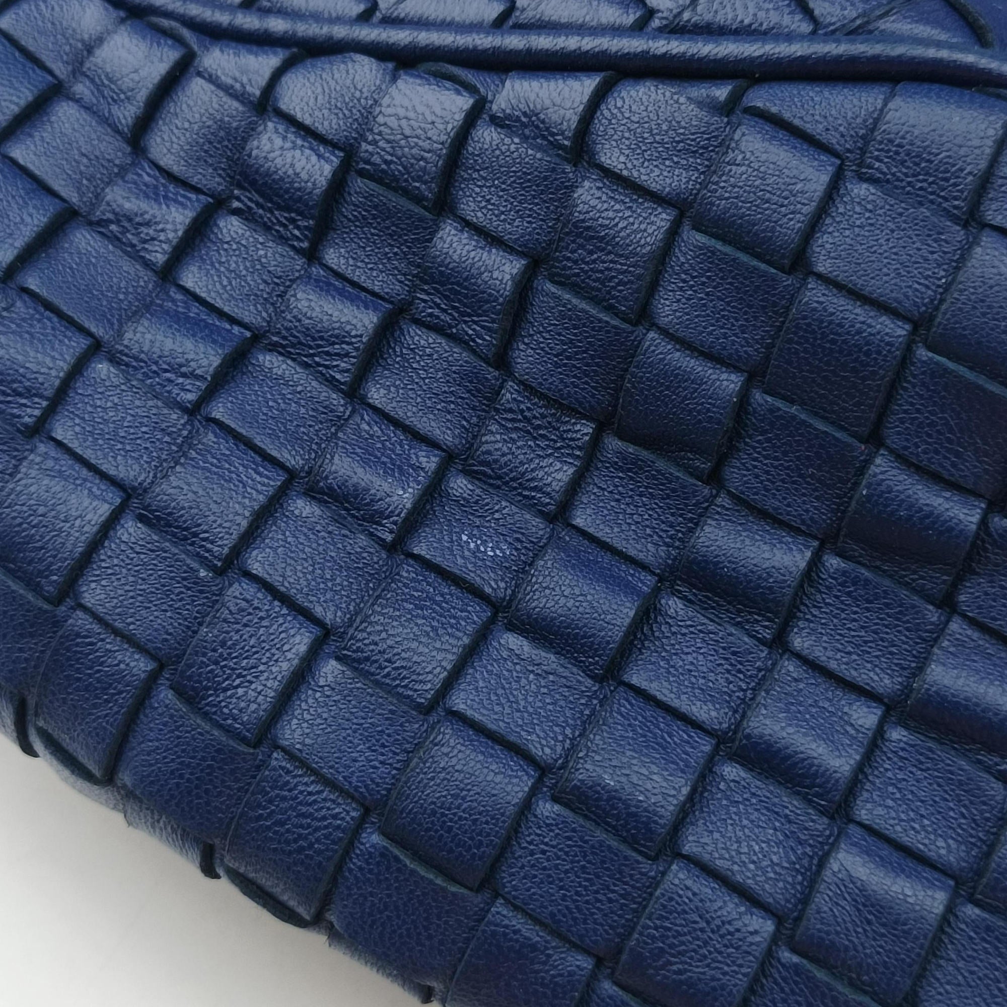 Pre-owned Bottega Veneta Intrecciato Navy lambskin  shoulderbag | stylenewstar