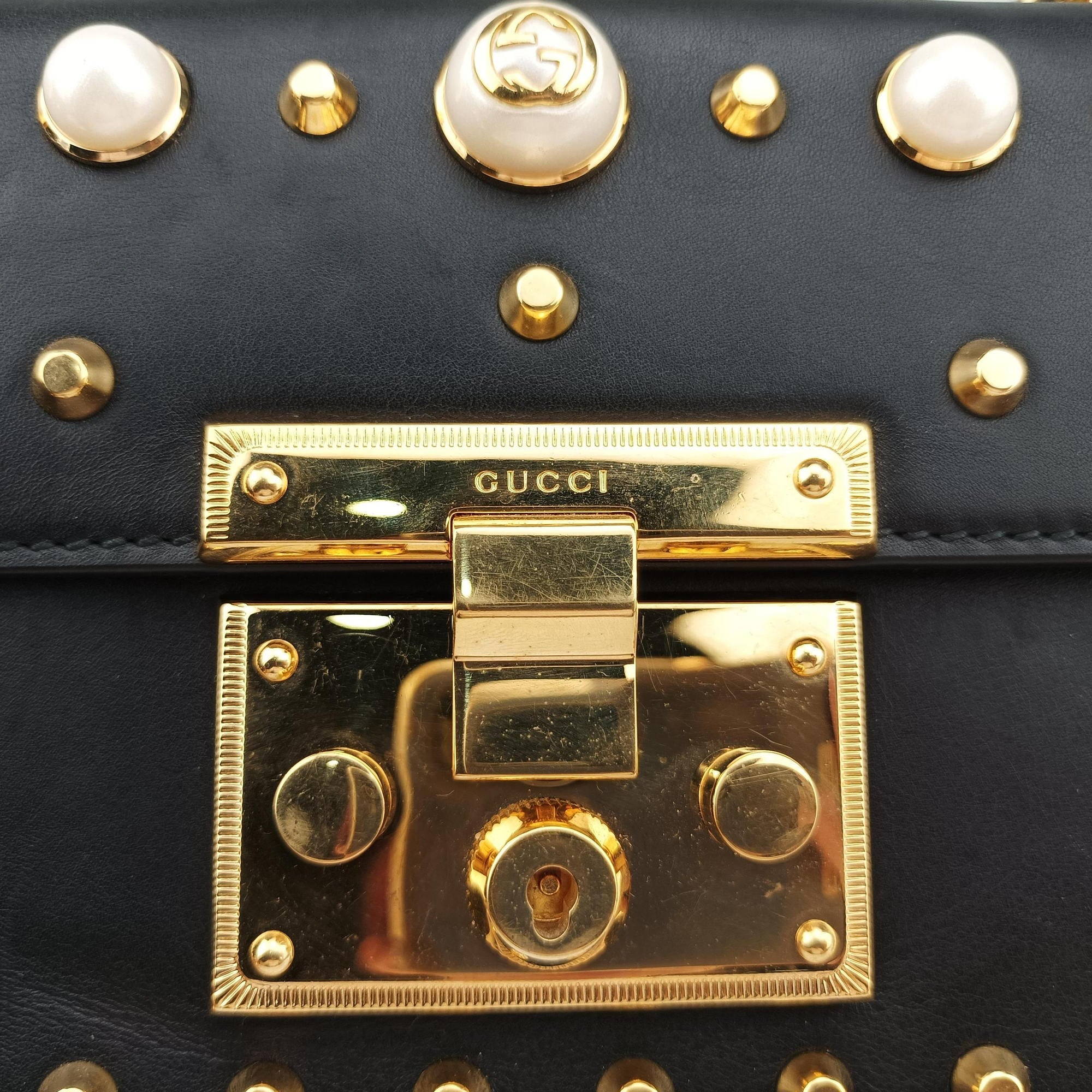 Secondhand Gucci Padlock Black Leather 432182 shoulderbag | stylenewstar