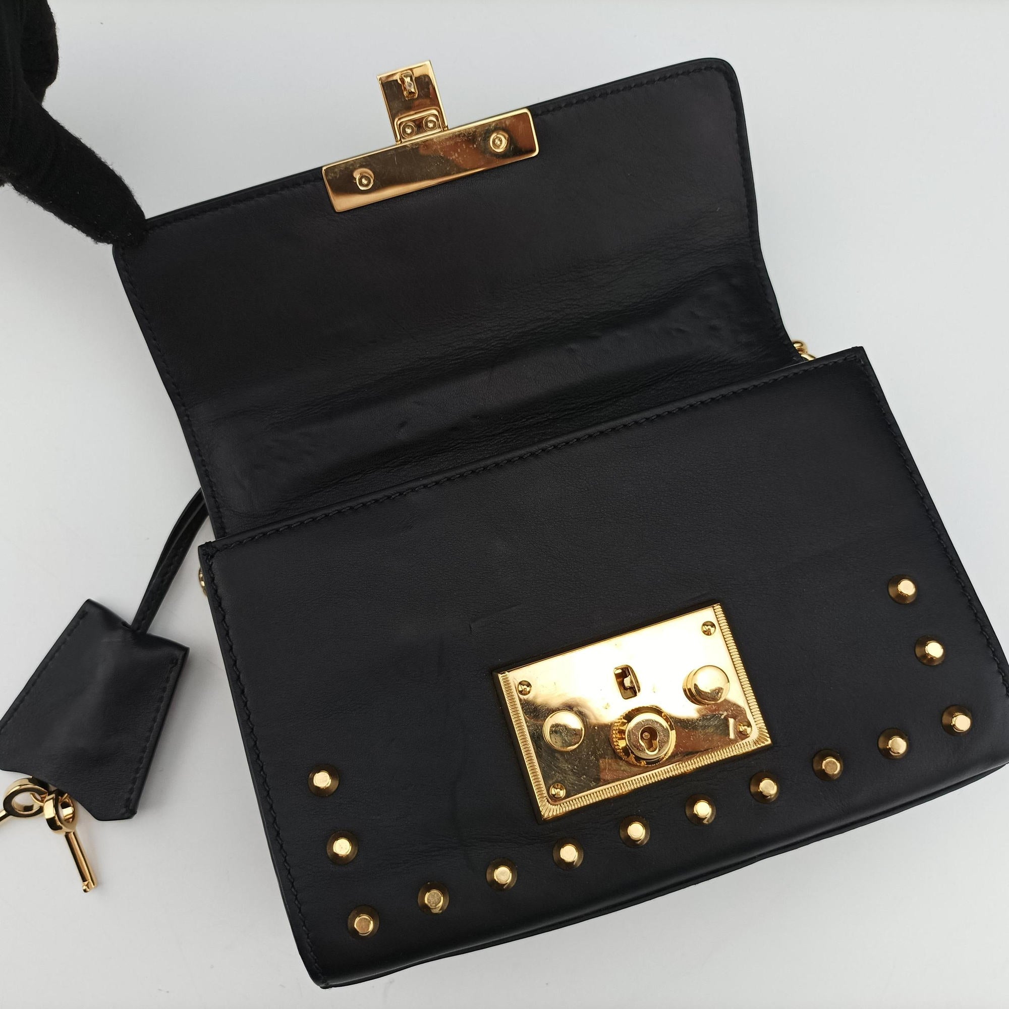 Secondhand Gucci Padlock Black Leather 432182 shoulderbag | stylenewstar