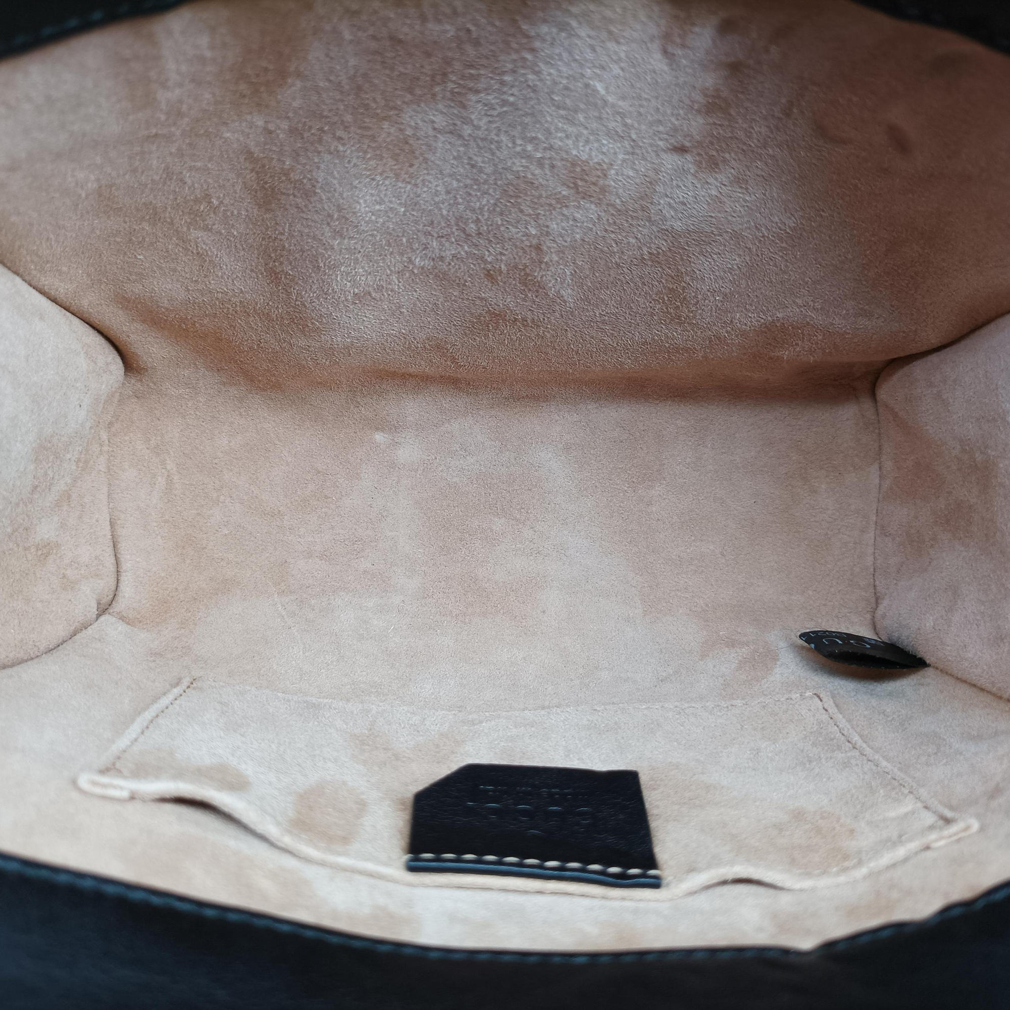 Secondhand Gucci Padlock Black Leather 432182 shoulderbag | stylenewstar