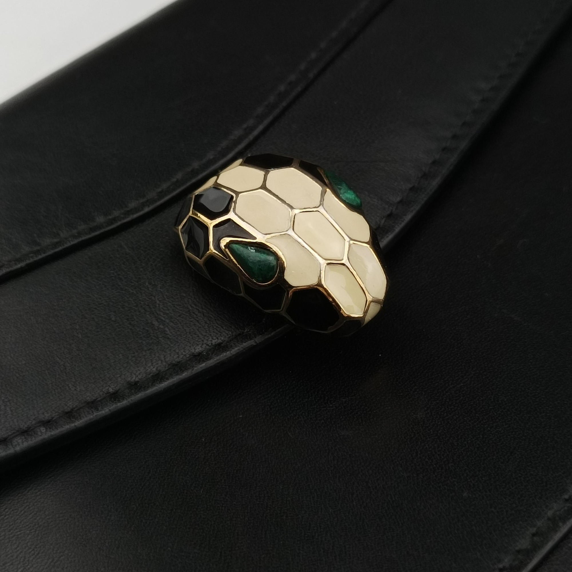 Pre-owned Bvlgari SERPENTI FOREVER Black Leather  shoulderbag | stylenewstar