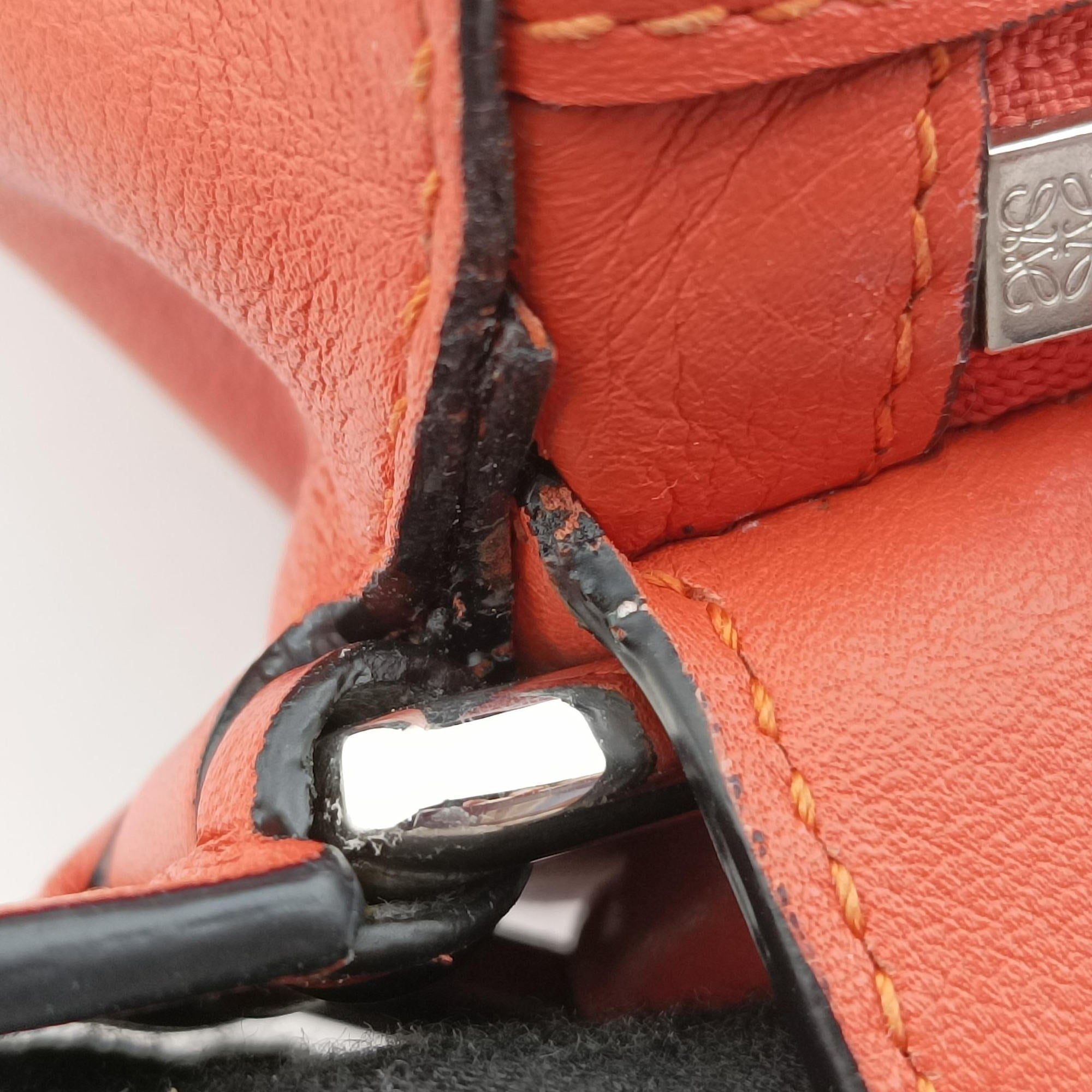 Pre-owned Loewe Puzzle Bag Medium Orange Leather  shoulderbag | stylenewstar