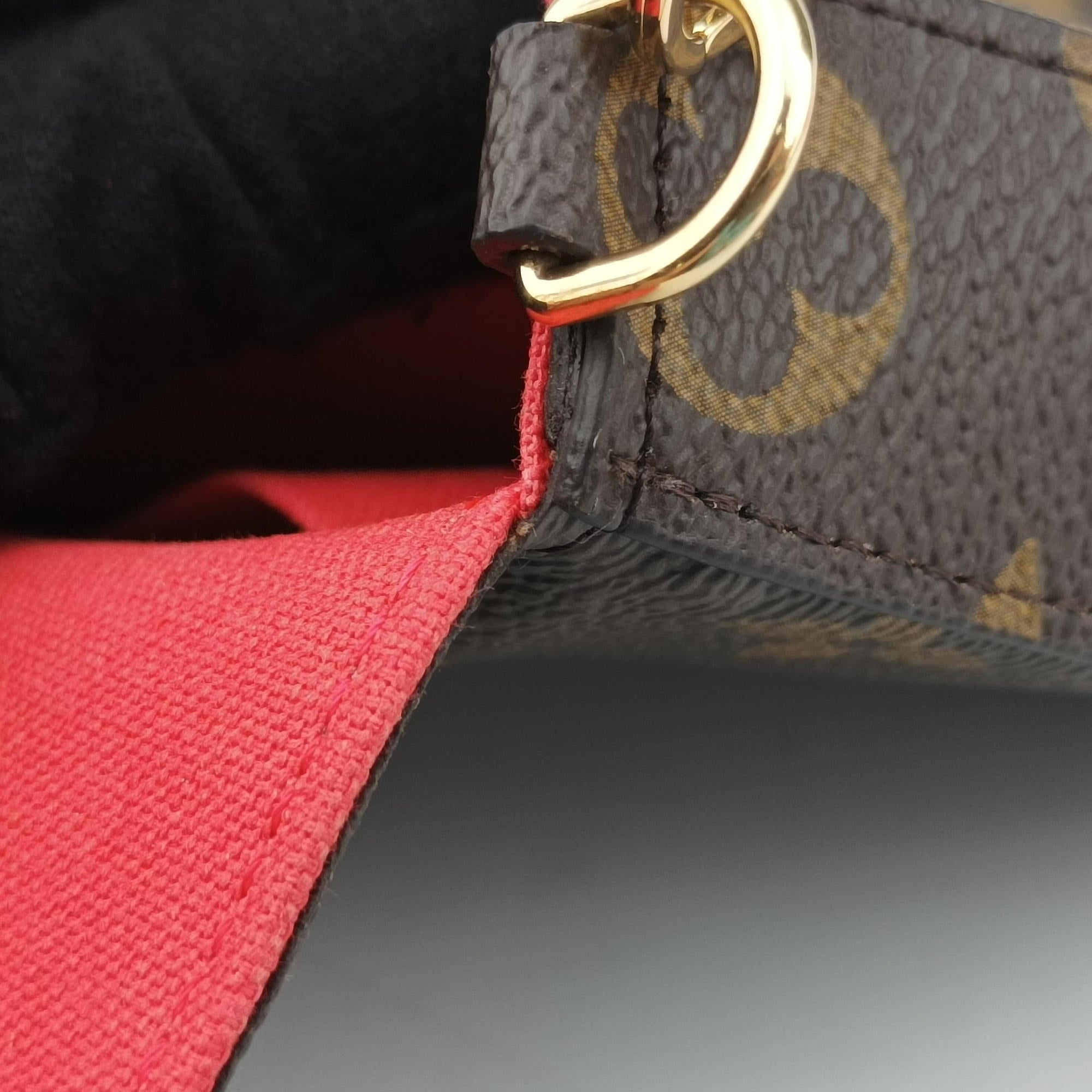 Pre-owned Louis Vuitton 2022 Christmas Animation China Chengdu Pochette Felicie Brown×multi Monogram Coated Canvas  crossbodybag | stylenewstar