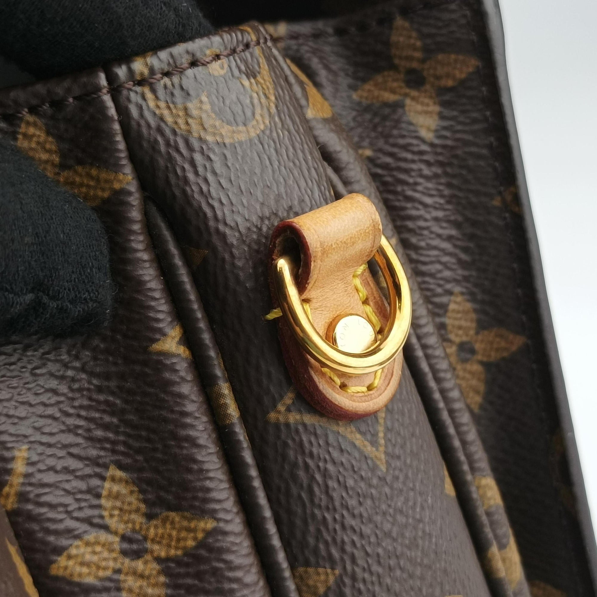 Pre-owned Louis Vuitton Pochette Metis MM Brown Monogram Canvas M44875 shoulderbag | stylenewstar