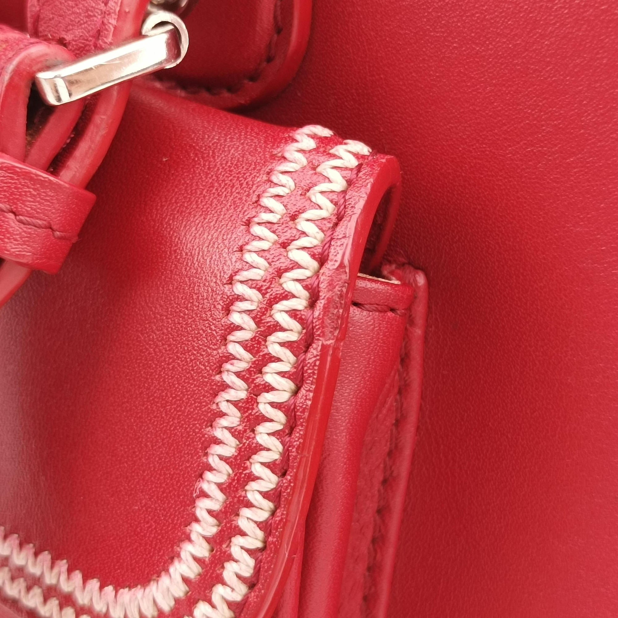 Pre-owned Christian Dior D charm Red Leather  handbag | stylenewstar