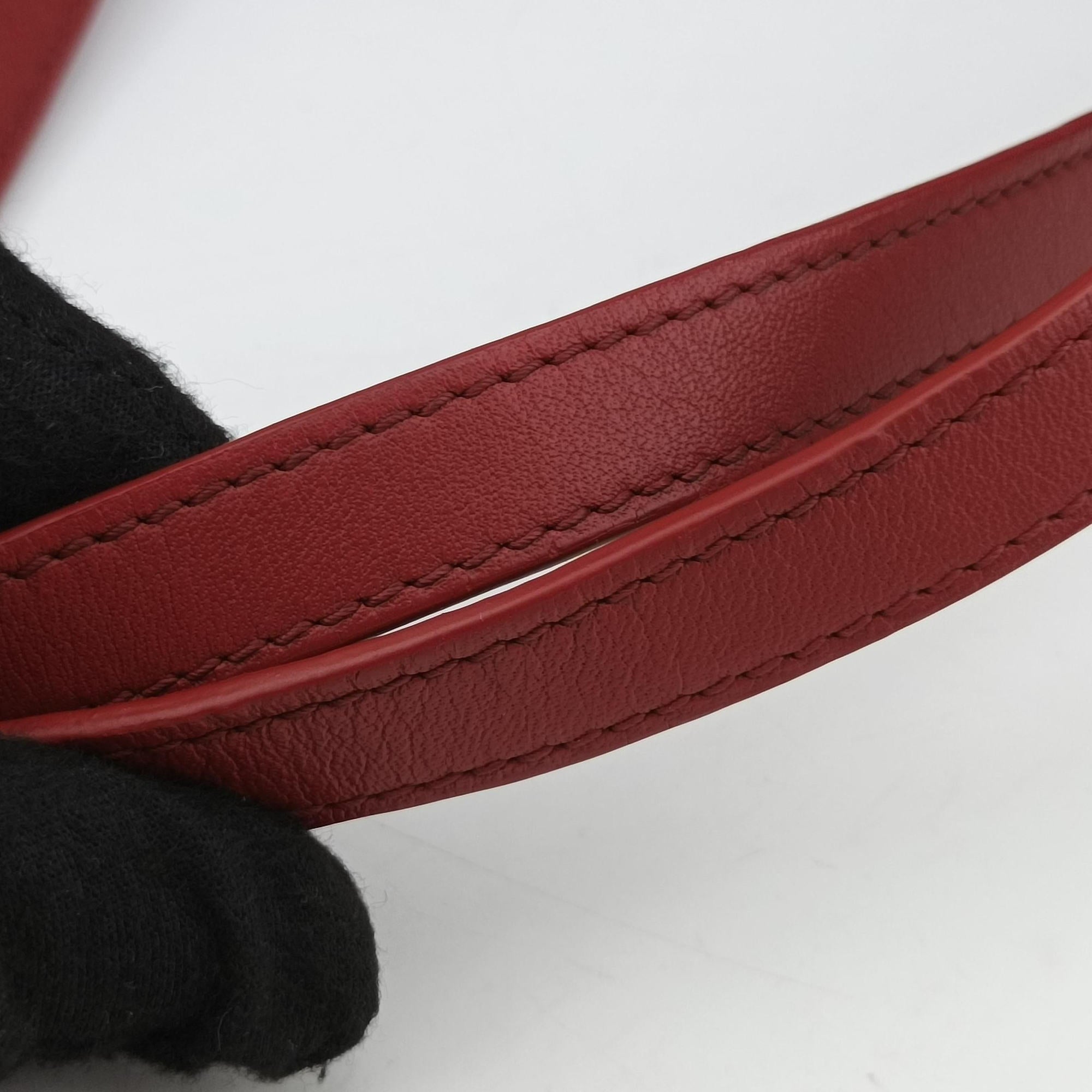 Pre-owned Christian Dior D charm Red Leather  handbag | stylenewstar