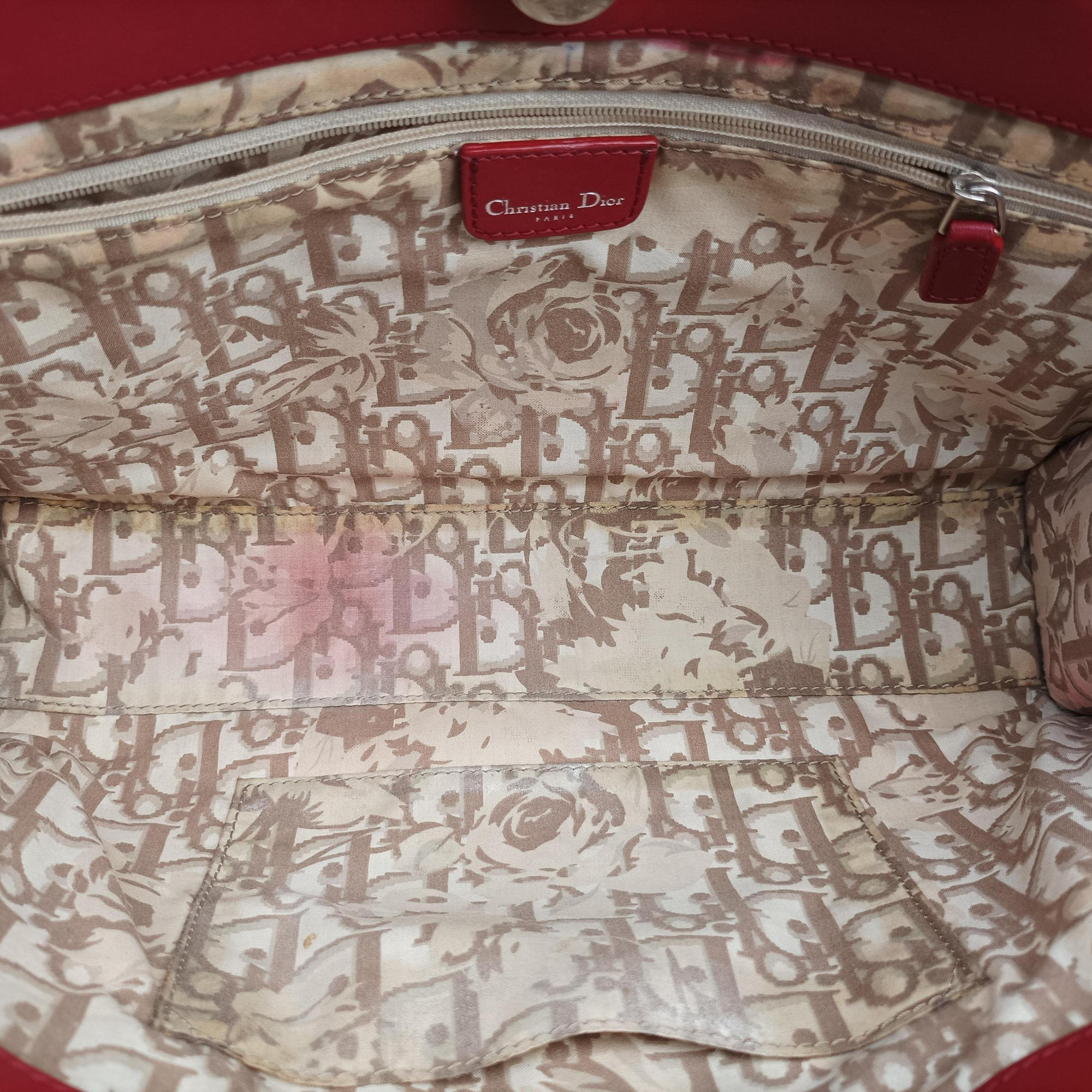 Pre-owned Christian Dior D charm Red Leather  handbag | stylenewstar