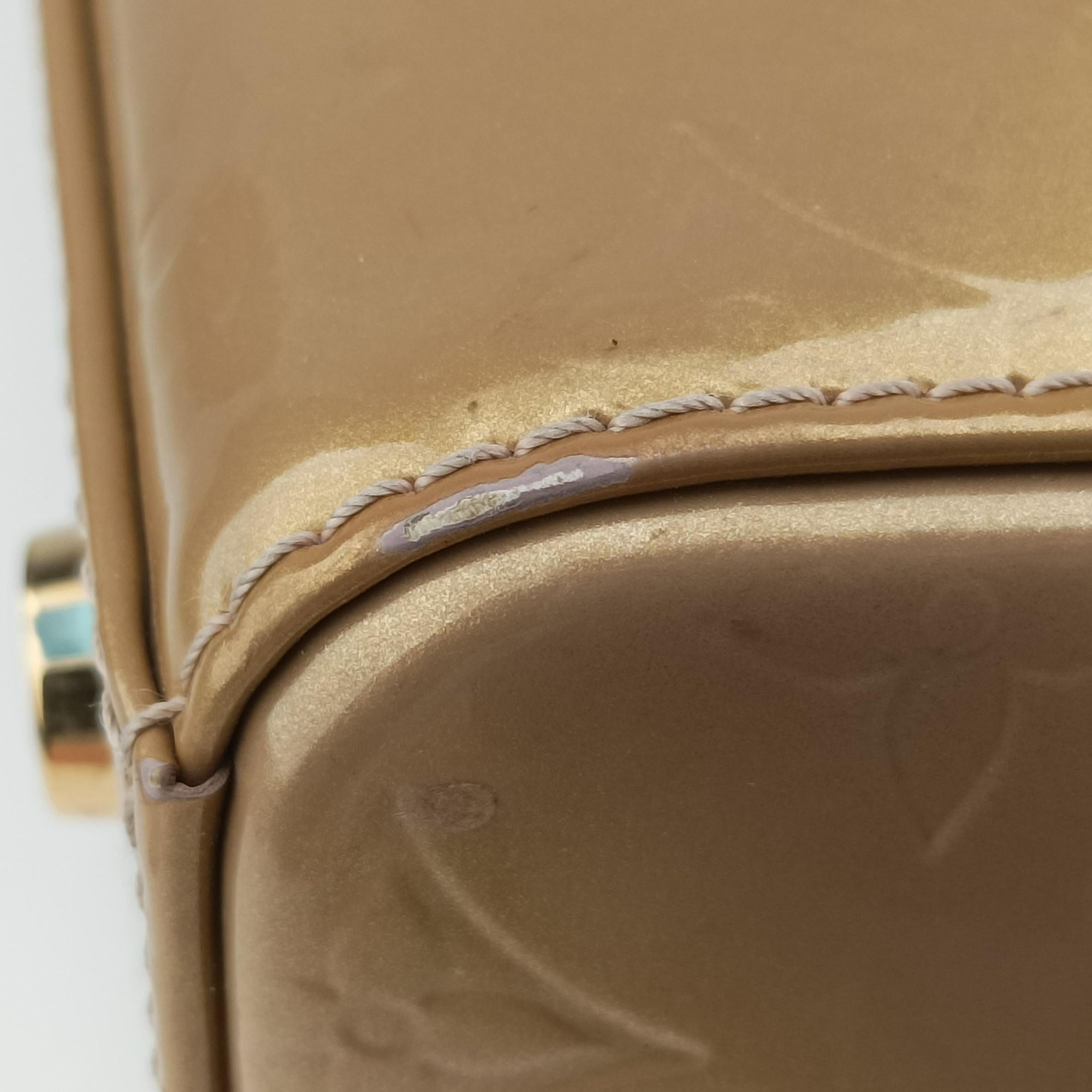 Secondhand Louis Vuitton Brea MM Beige Poodle Vernis M91755 shoulderbag | stylenewstar