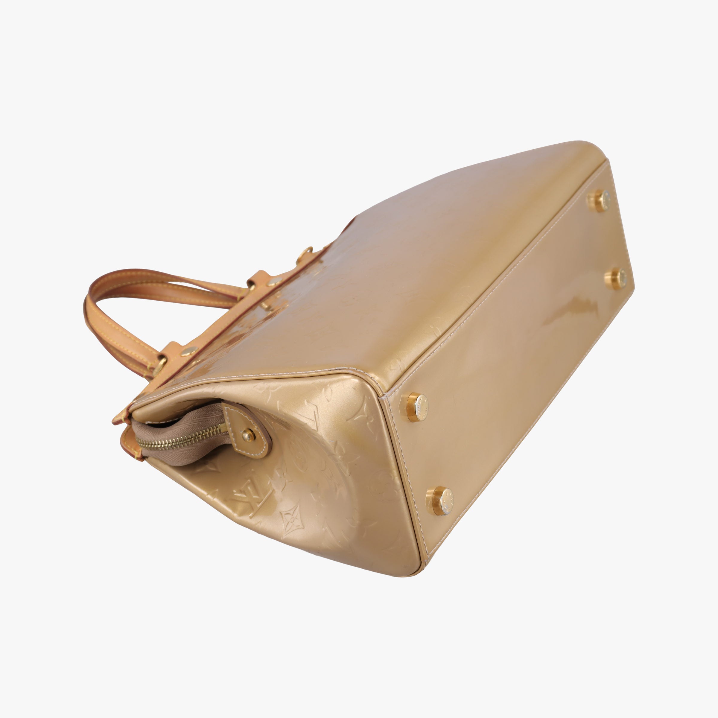 Secondhand Louis Vuitton Brea MM Beige Poodle Vernis M91755 shoulderbag | stylenewstar