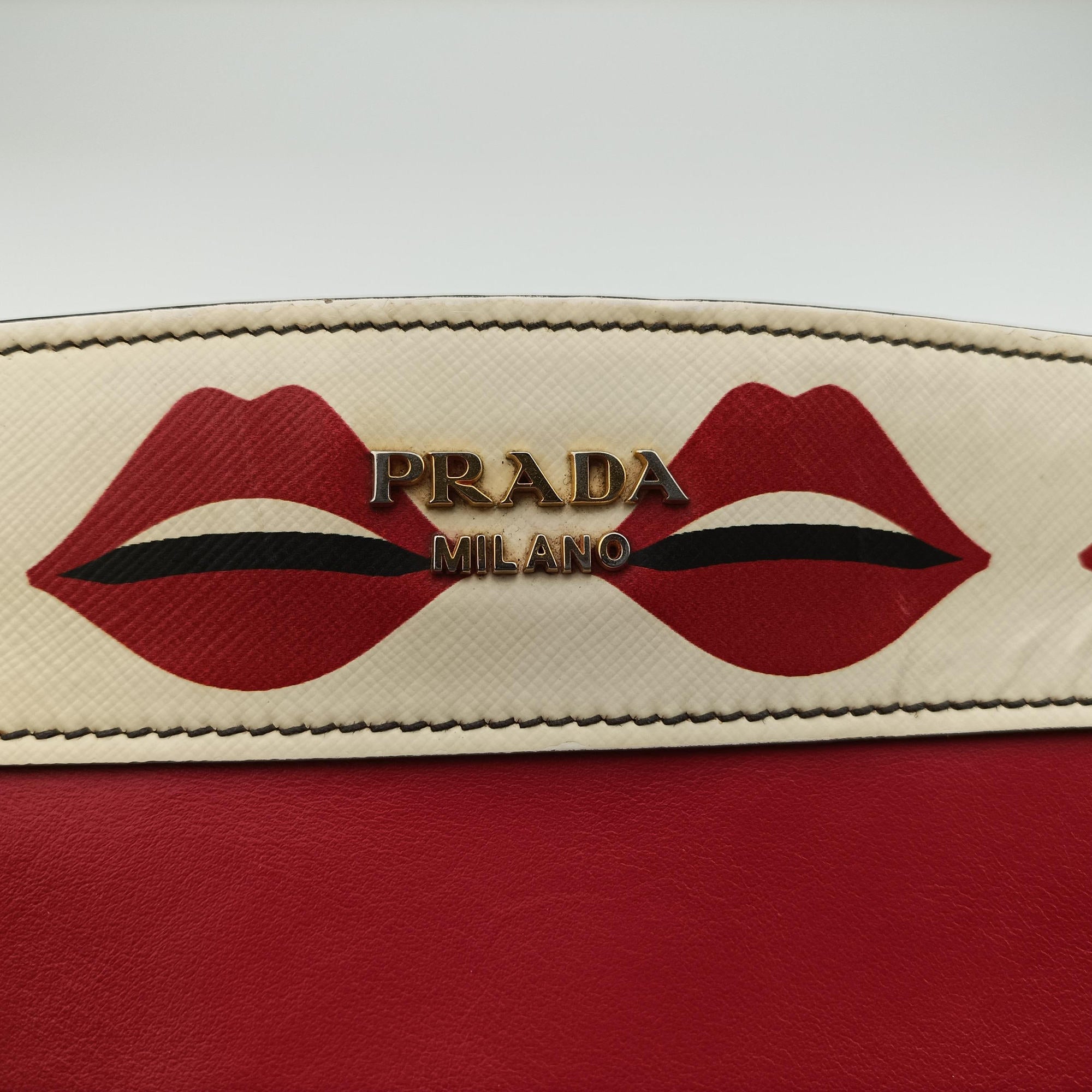 Pre-owned Prada lip print Esplanade Red×white Leather 1BH043 shoulderbag | stylenewstar