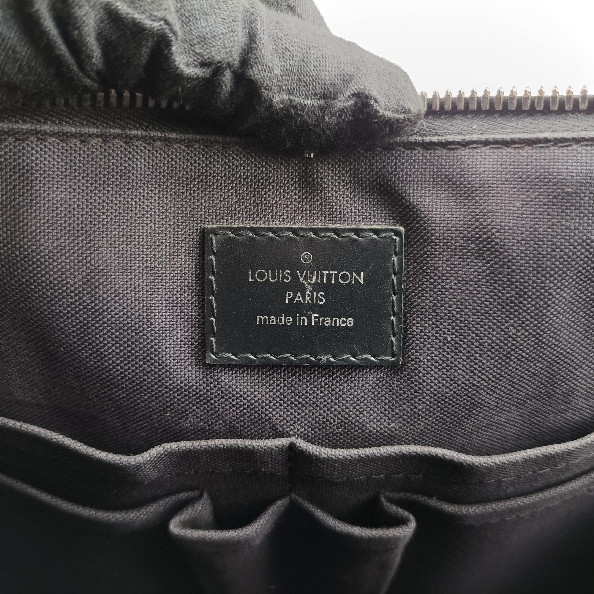Secondhand Louis Vuitton Porte Documents Jour Noir Damier Graphite N48224 handbag | stylenewstar