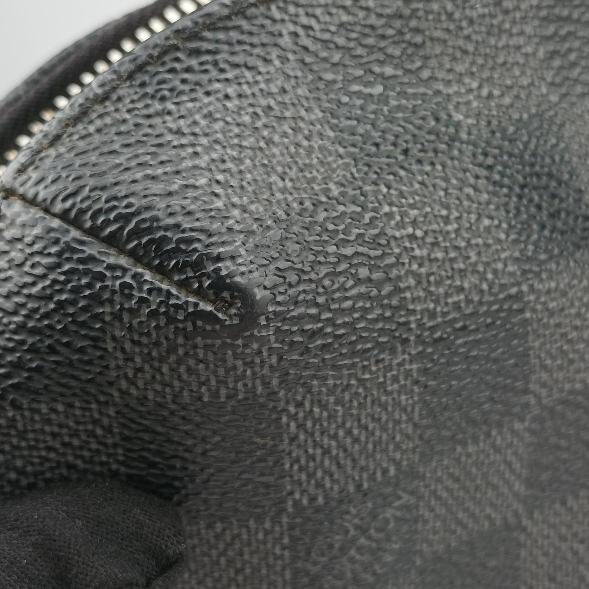 Secondhand Louis Vuitton Porte Documents Jour Noir Damier Graphite N48224 handbag | stylenewstar