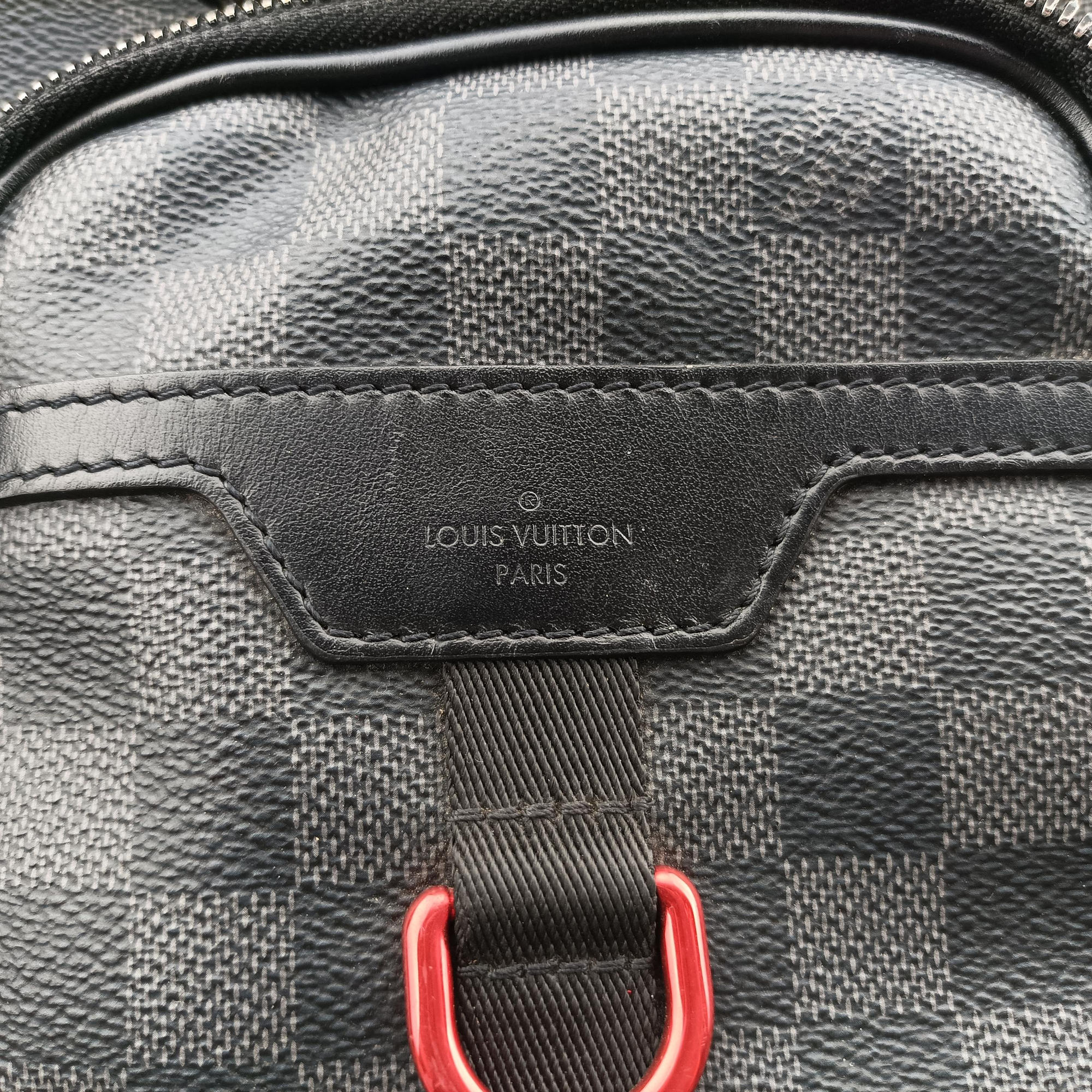 Secondhand Louis Vuitton Utility Business Black Damier Graphite N40278 shoulderbag | stylenewstar
