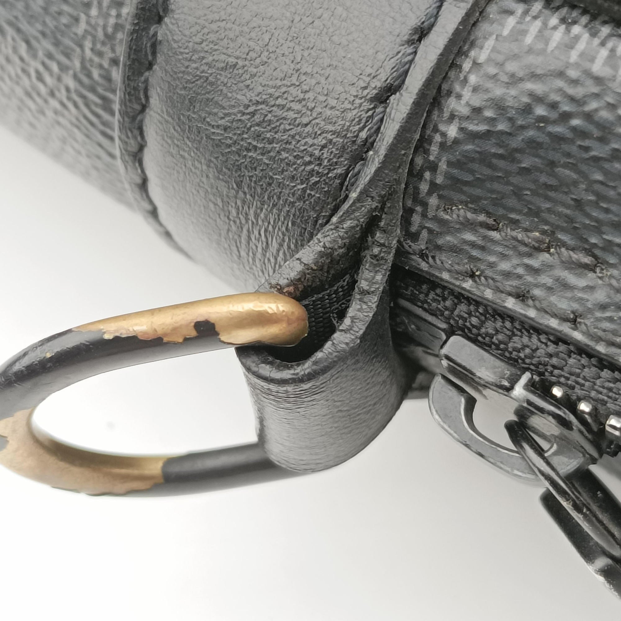 Secondhand Louis Vuitton Utility Business Black Damier Graphite N40278 shoulderbag | stylenewstar