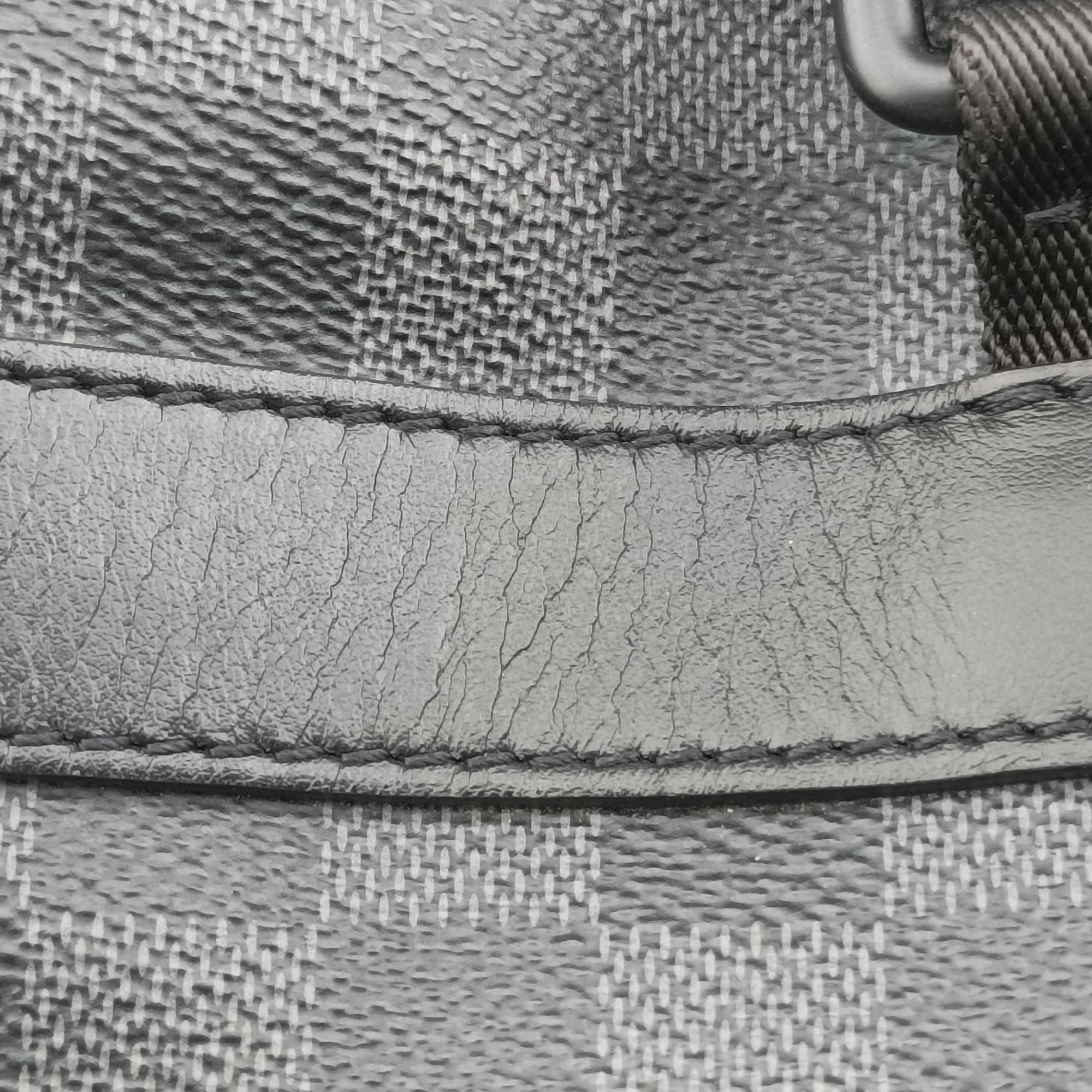 Secondhand Louis Vuitton Utility Business Black Damier Graphite N40278 shoulderbag | stylenewstar