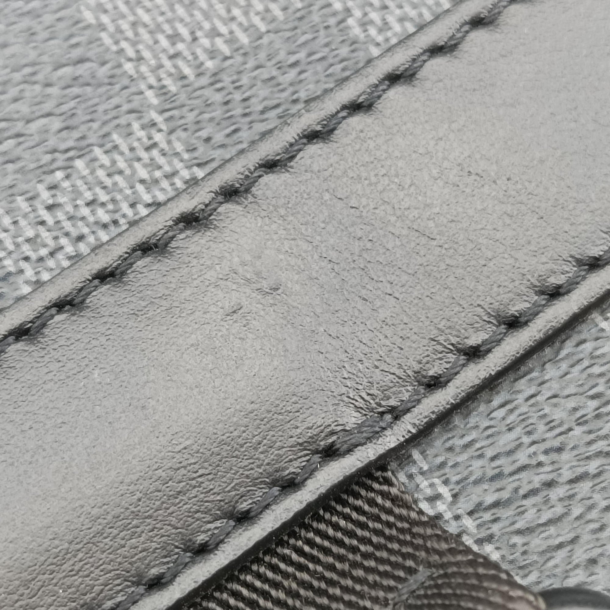 Secondhand Louis Vuitton Utility Business Black Damier Graphite N40278 shoulderbag | stylenewstar