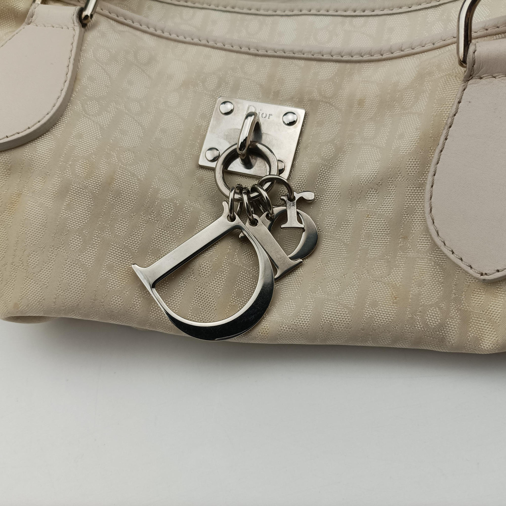 Pre-owned Christian Dior Lovely Beige Diorissimo Canvas × Leather  handbag | stylenewstar