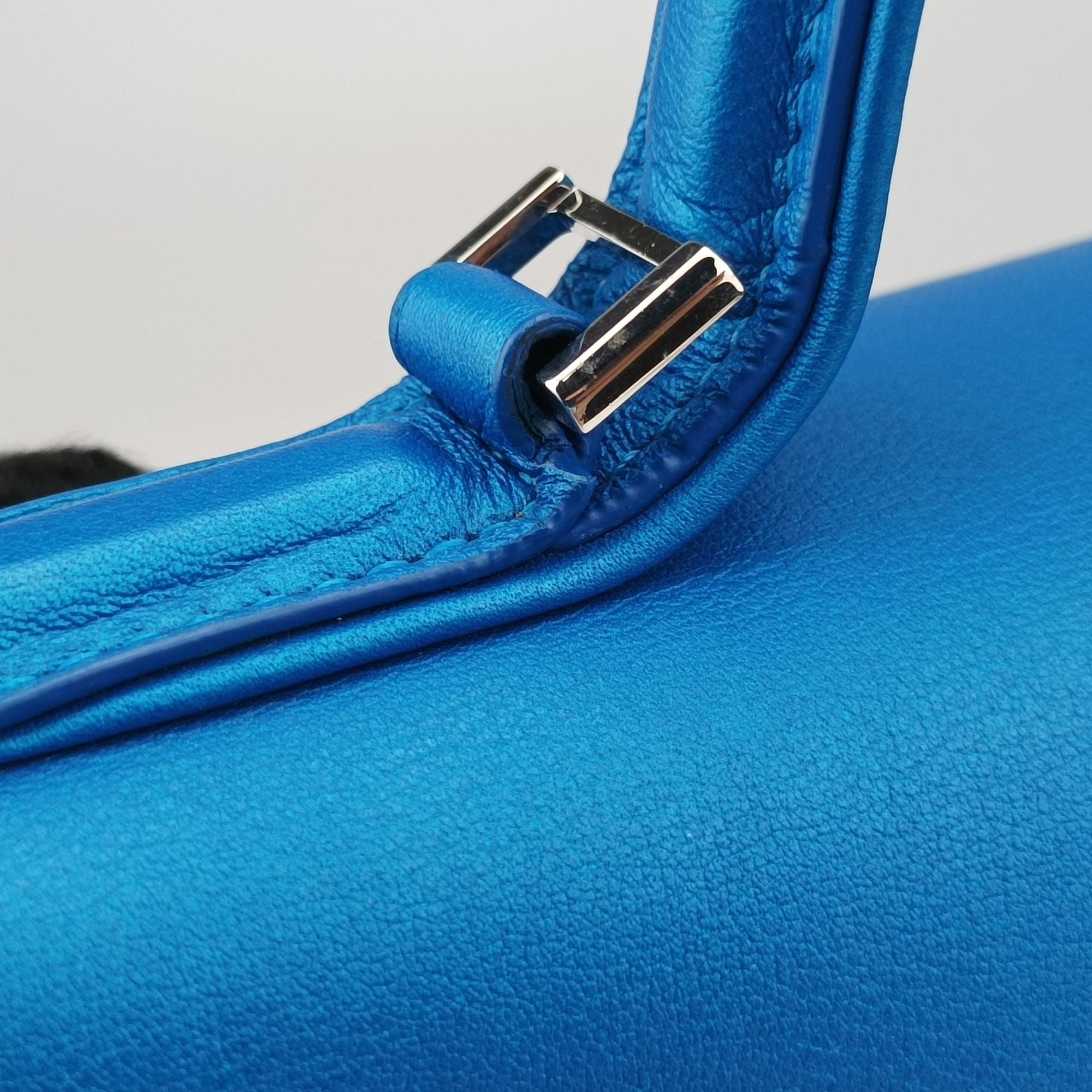 Pre-owned Delvaux Tan pete Blue Leather  shoulderbag | stylenewstar