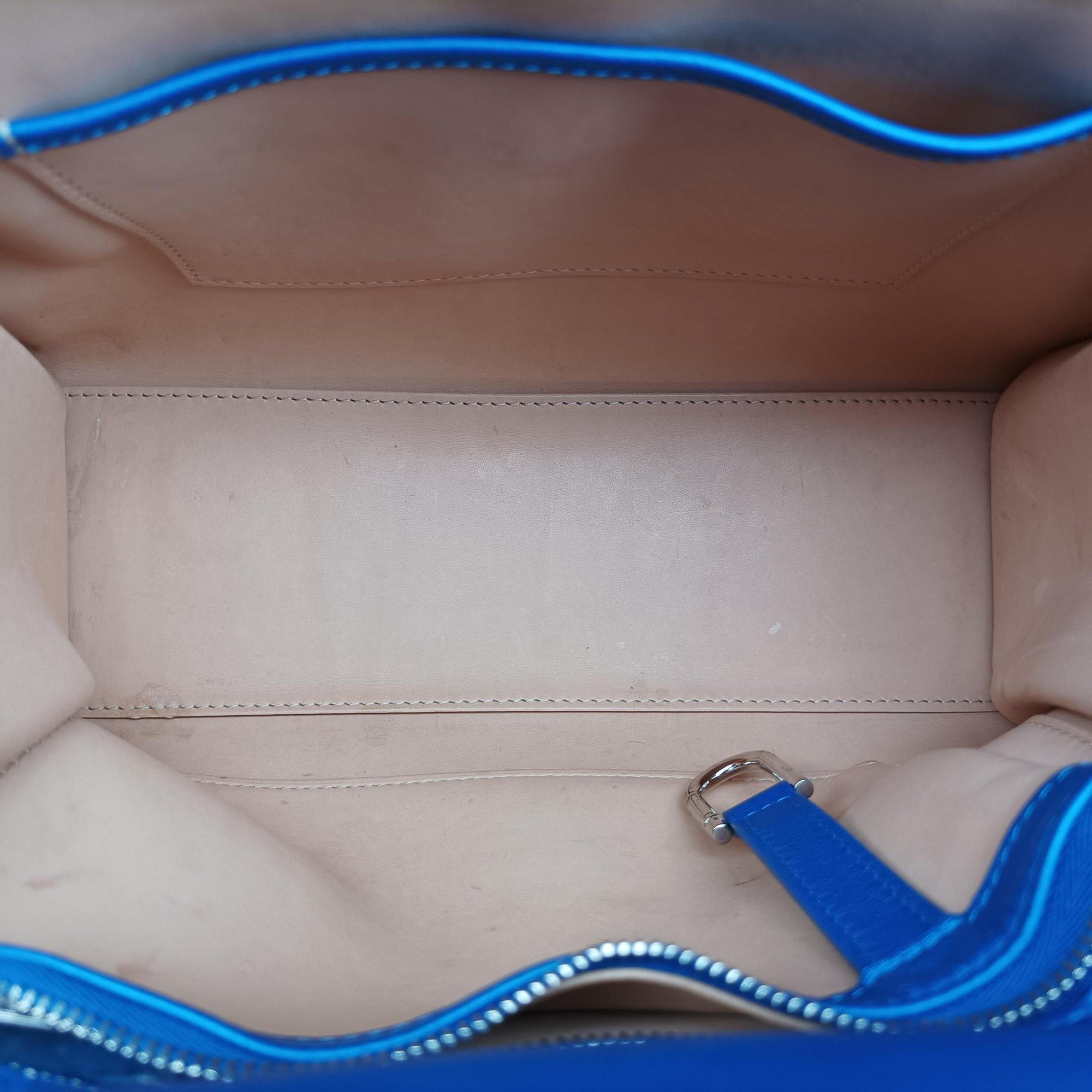 Pre-owned Delvaux Tan pete Blue Leather  shoulderbag | stylenewstar