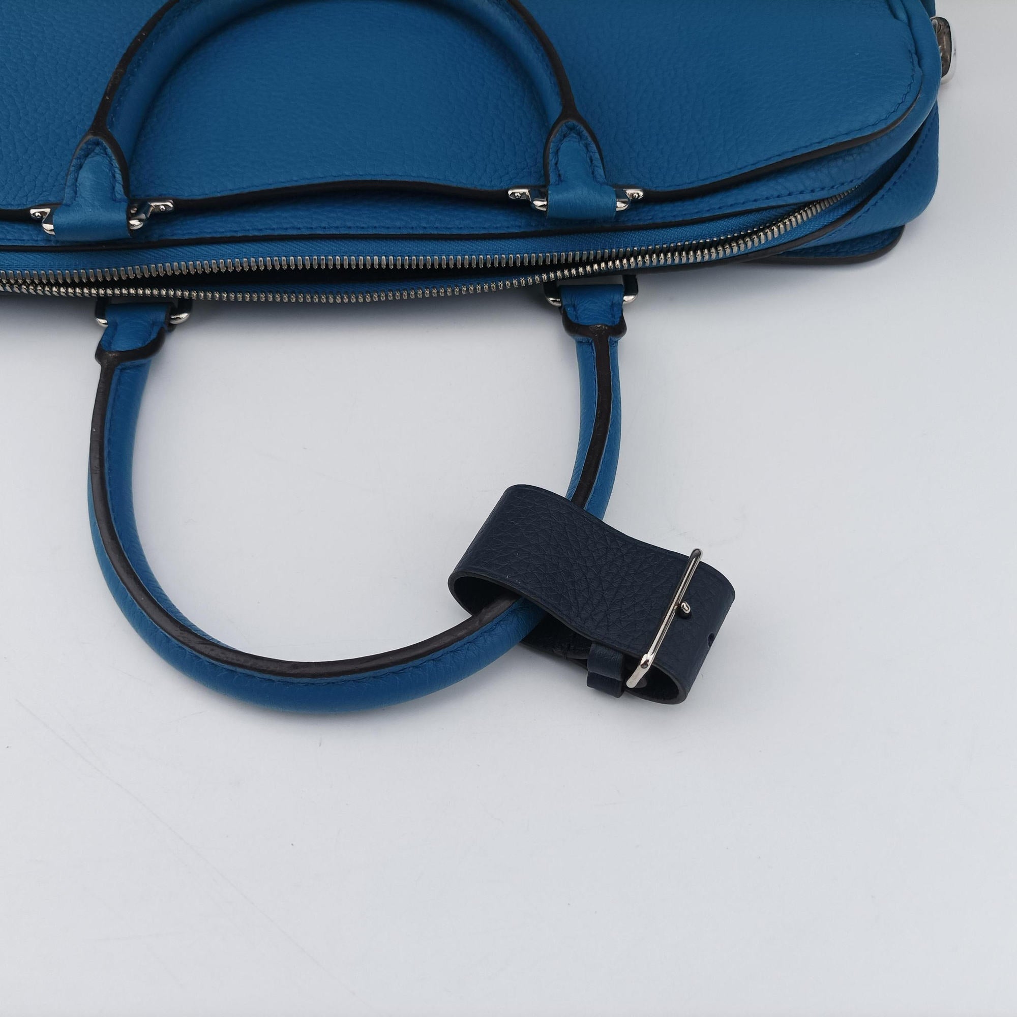 Pre-owned Louis Vuitton Armand Briefcase MM Blue Taurillon leather M52822 handbag | stylenewstar