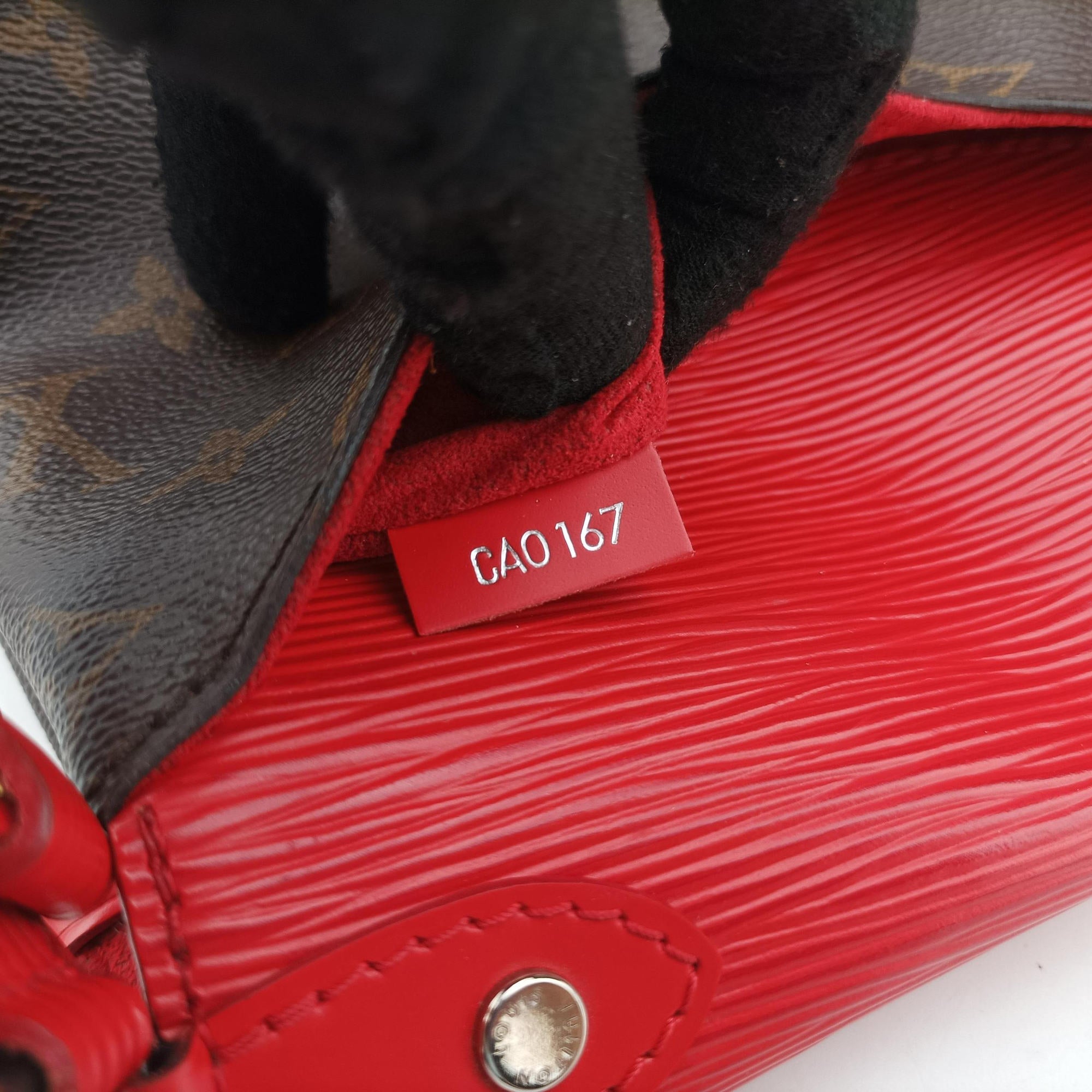 Pre-owned Louis Vuitton SAINT MICHEL brown×COQUELICOT Monogram Canvas×Epi Leather M44031 shoulderbag | stylenewstar