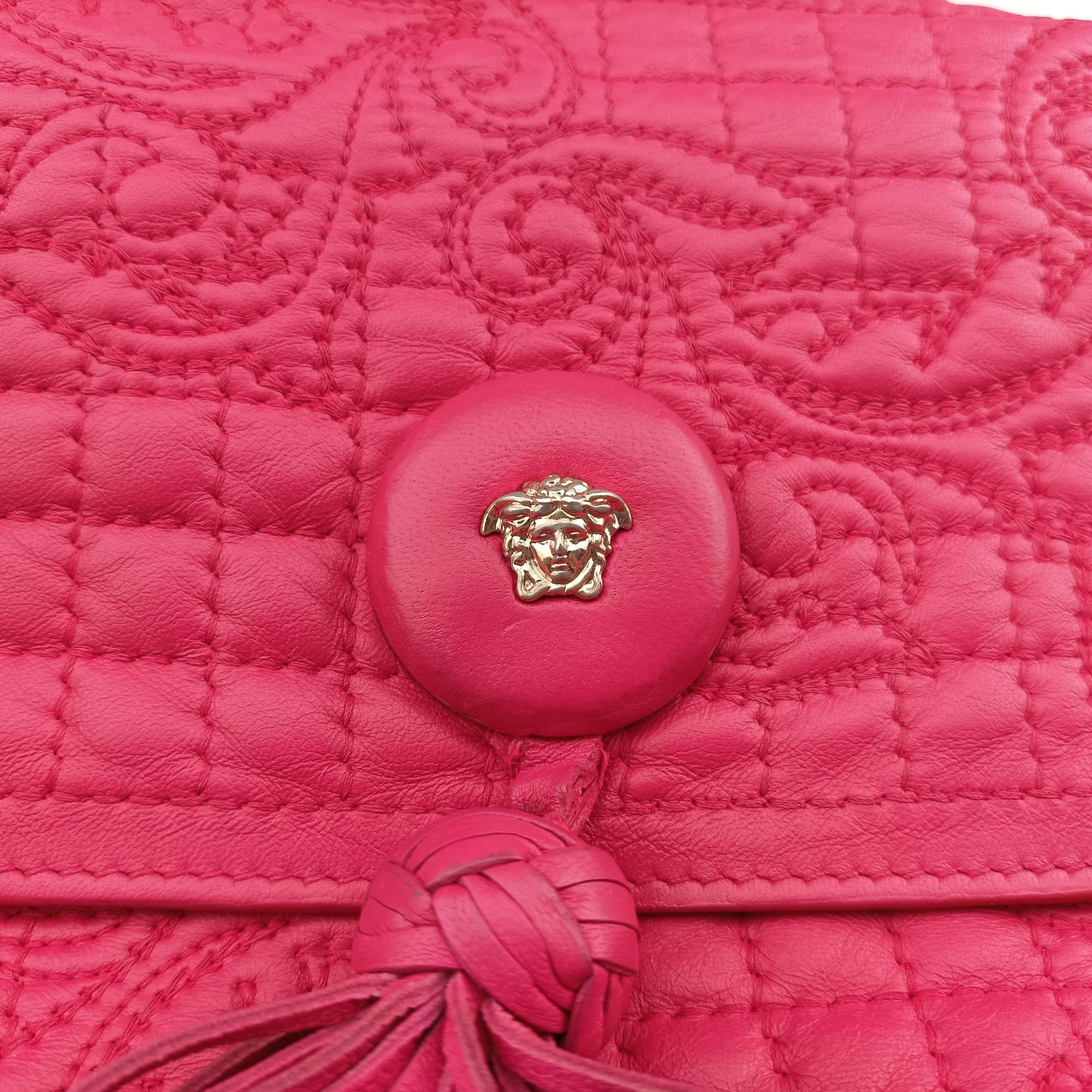 Pre-owned VERSACE quilted chain Rose leather  shoulderbag | stylenewstar