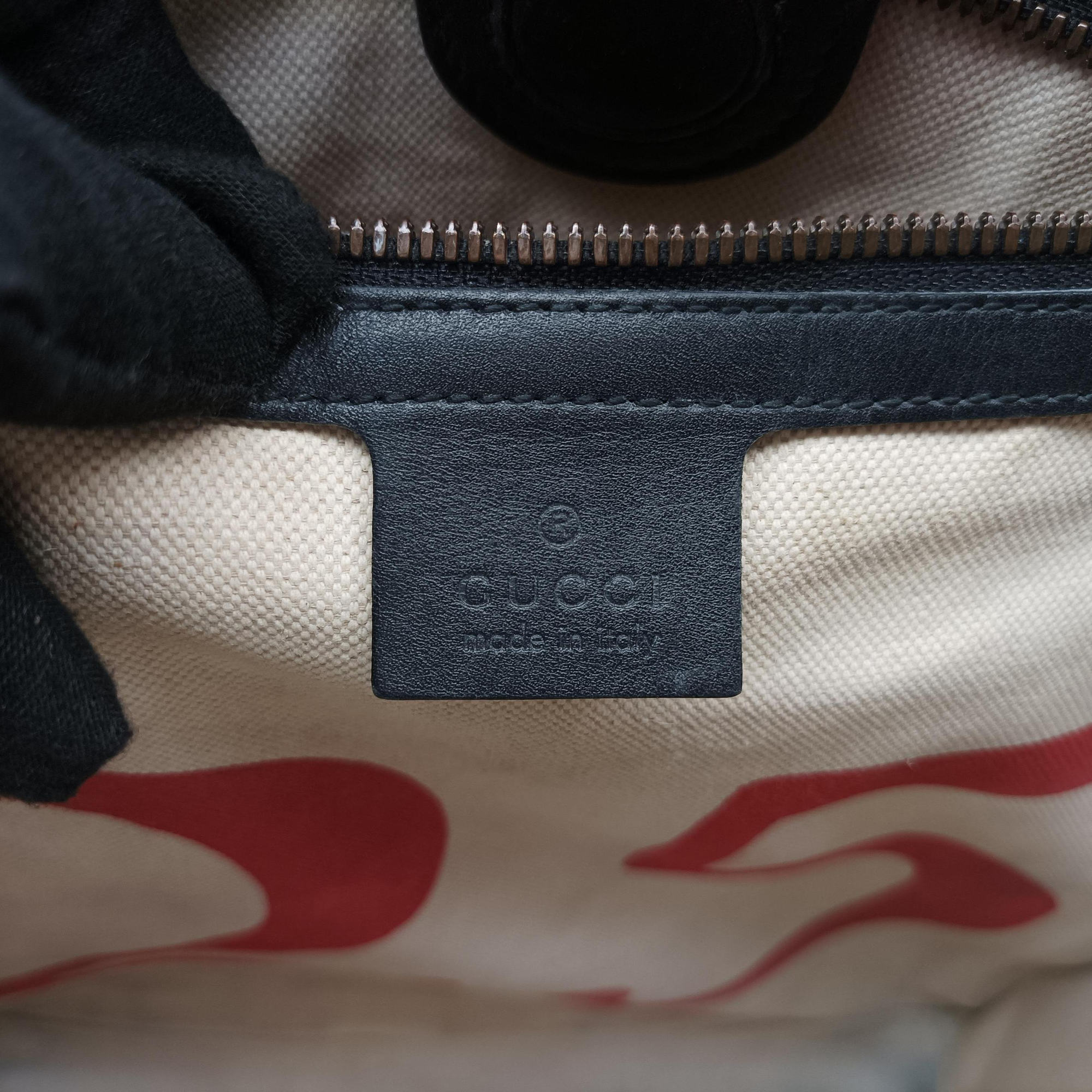Pre-owned Gucci GG Supreme Bee Beige×black PVC coated canvas×Leather 450950 shoulderbag | stylenewstar