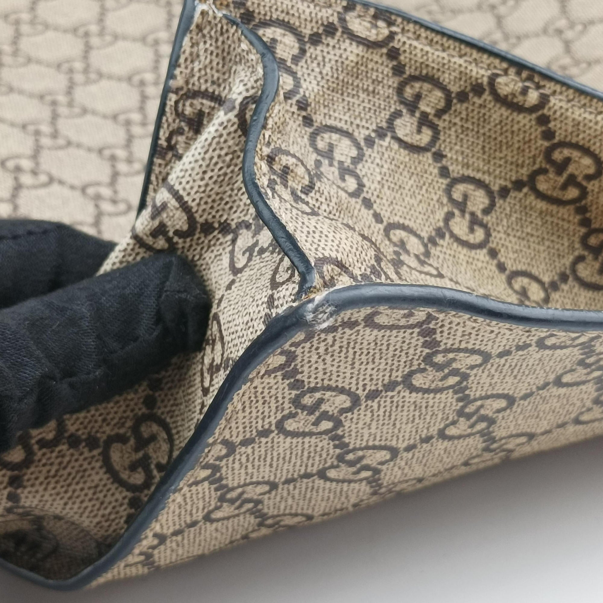 Pre-owned Gucci GG Supreme Bee Beige×black PVC coated canvas×Leather 450950 shoulderbag | stylenewstar