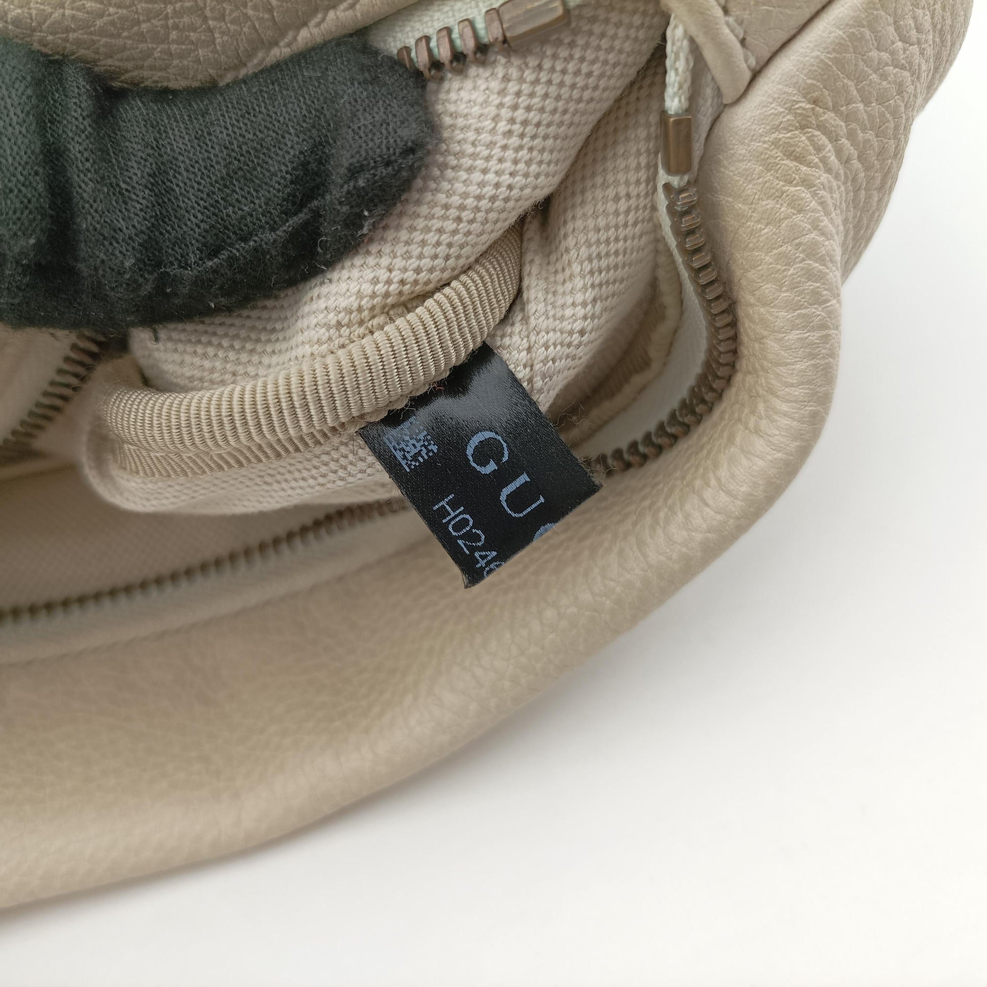 Secondhand Gucci Print White Leather 530412 bum bag/waist bag | stylenewstar