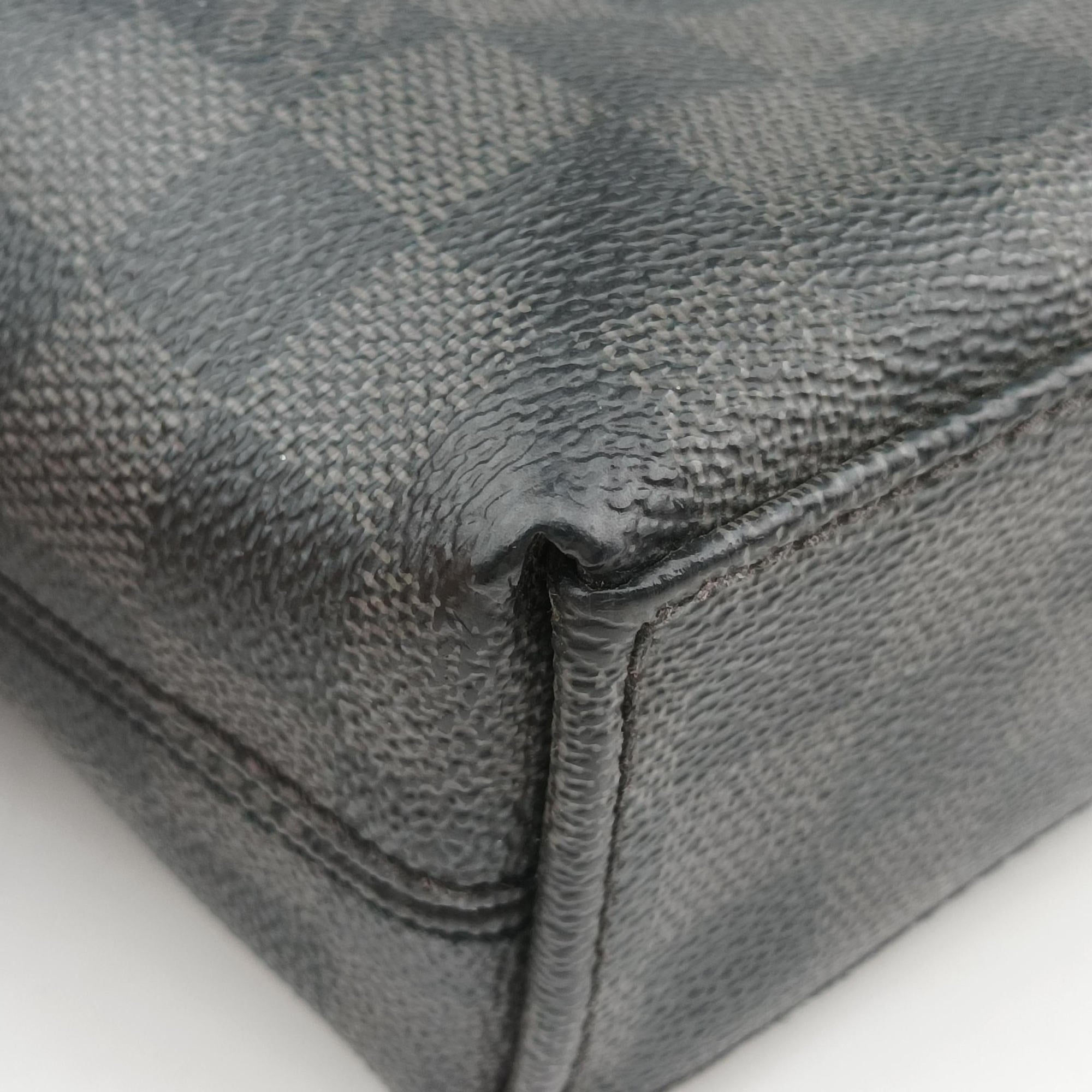 Secondhand Louis Vuitton Porte Documents Jour Noir Damier Graphite N48224 handbag | stylenewstar