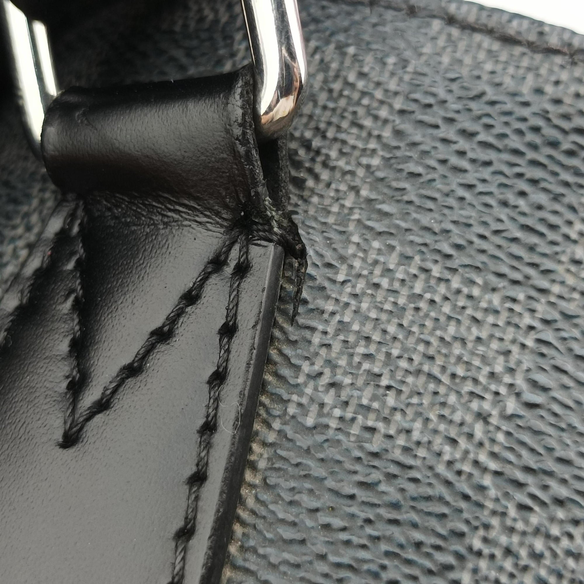 Secondhand Louis Vuitton Porte Documents Jour Noir Damier Graphite N48224 handbag | stylenewstar