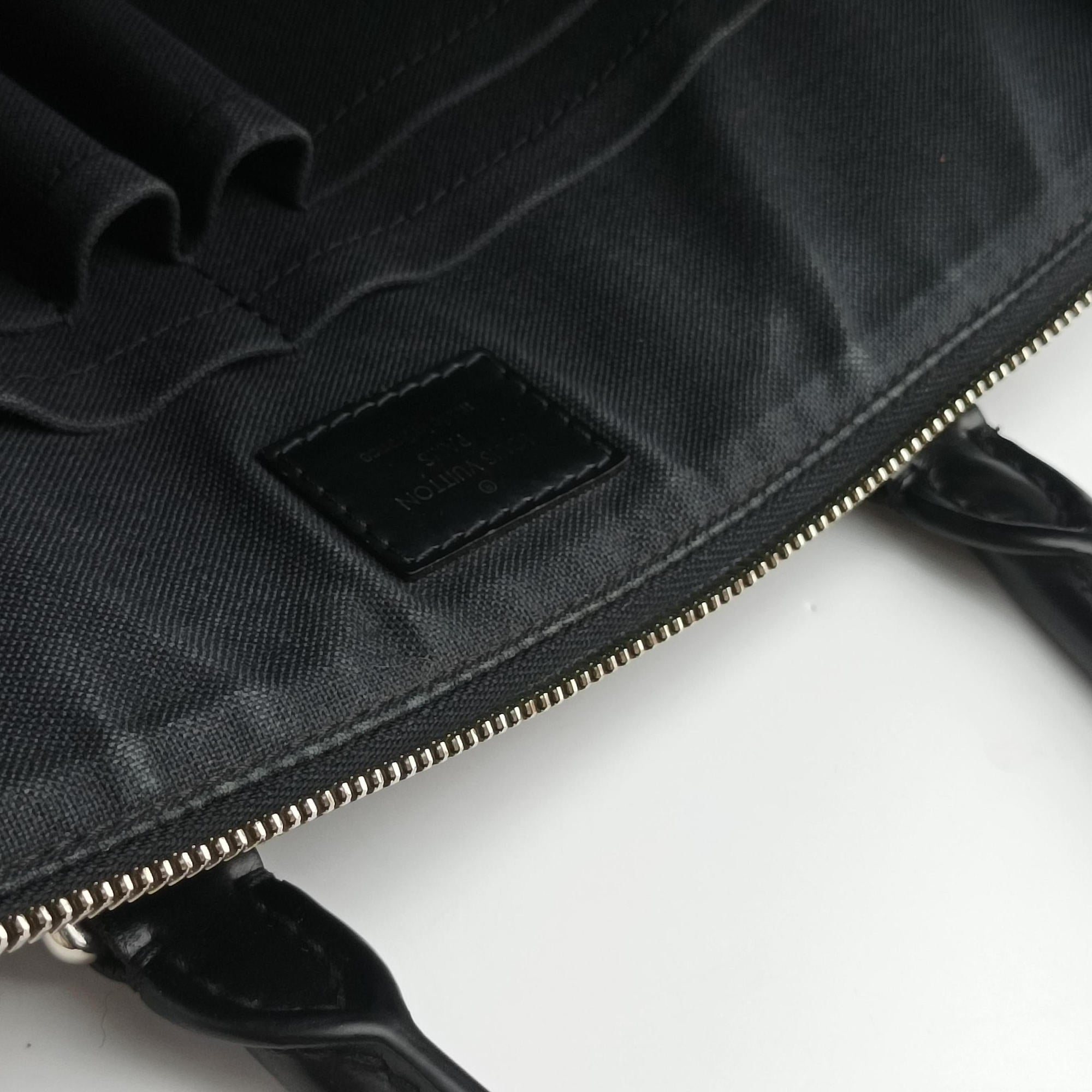 Secondhand Louis Vuitton Porte Documents Jour Noir Damier Graphite N48224 handbag | stylenewstar