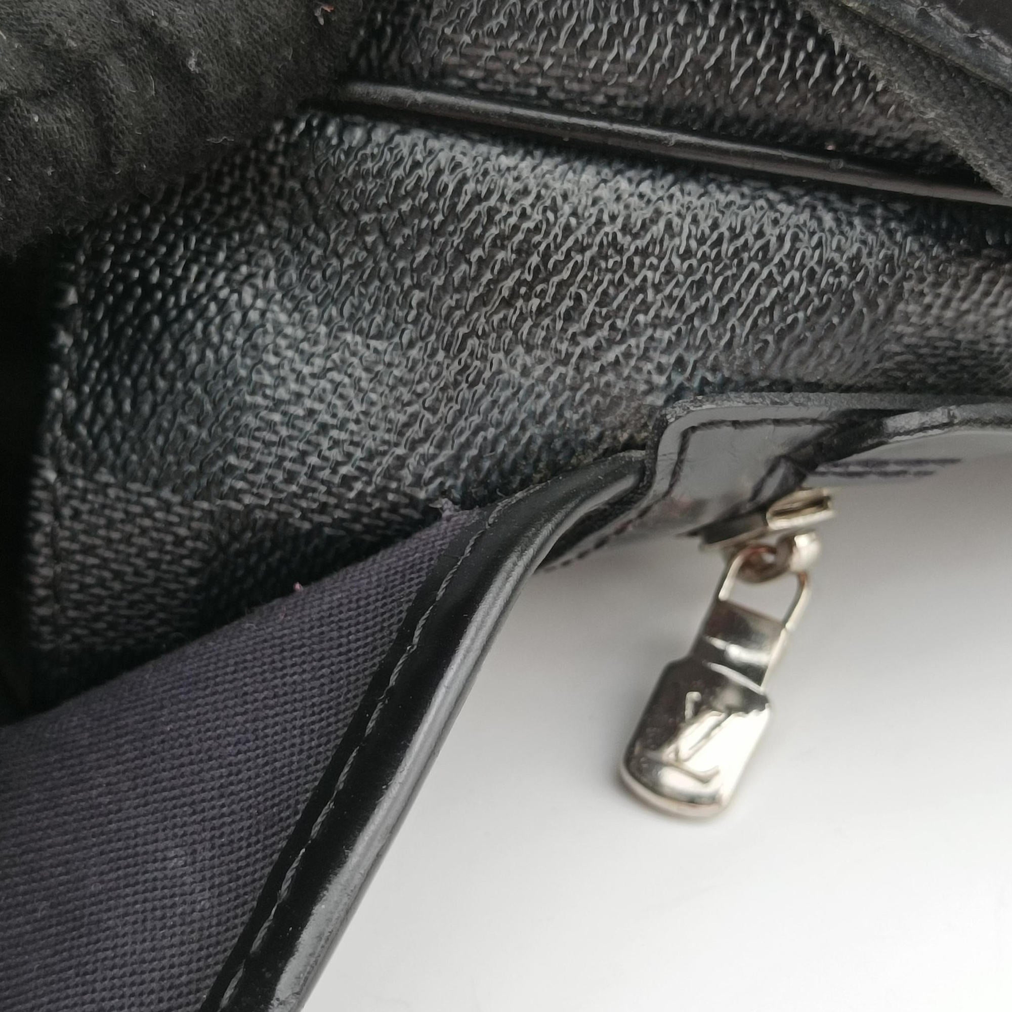 Vintage Louis Vuitton DANIEL MM Noir Damier GRAPHITE N58029 shoulderbag | stylenewstar