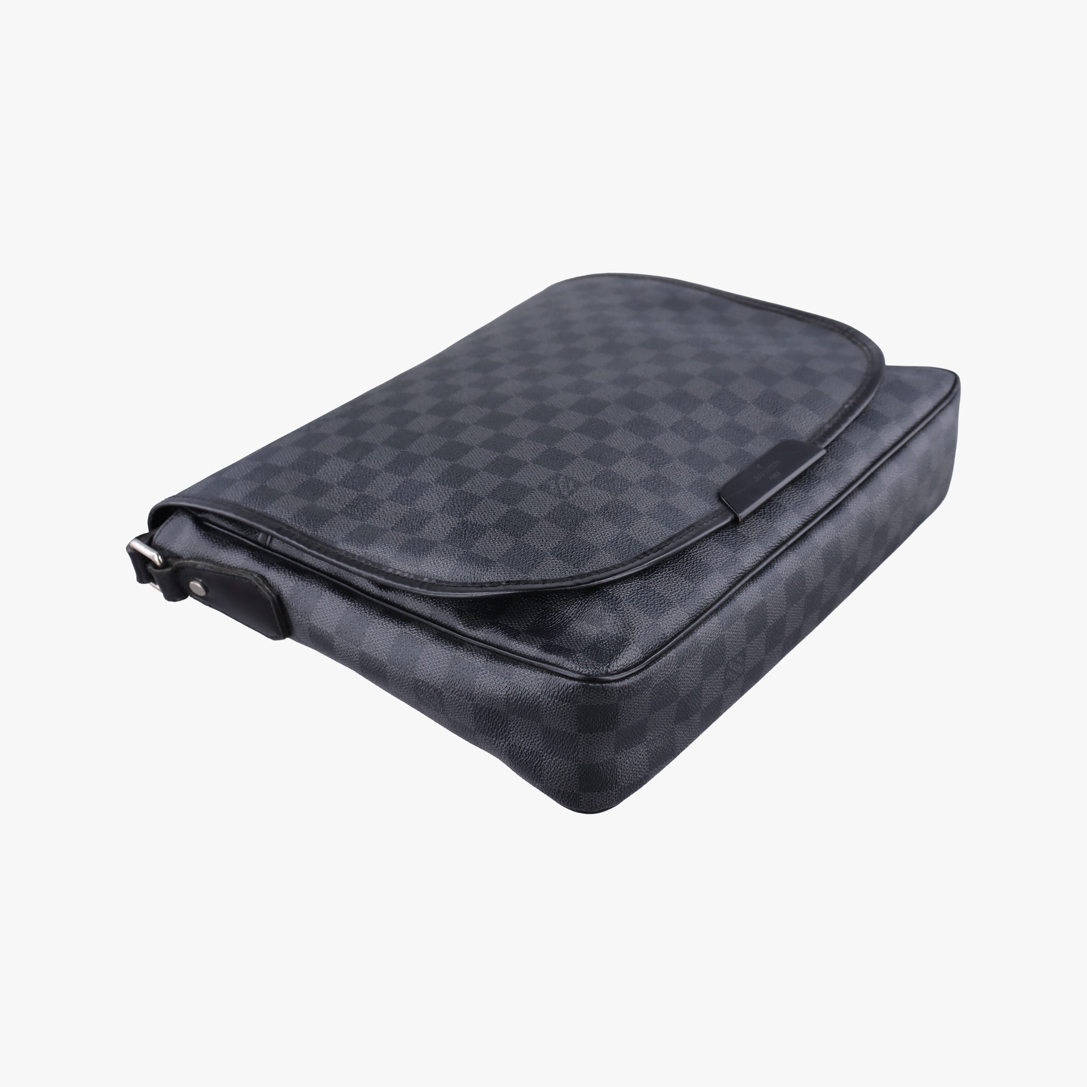 Vintage Louis Vuitton DANIEL MM Noir Damier GRAPHITE N58029 shoulderbag | stylenewstar