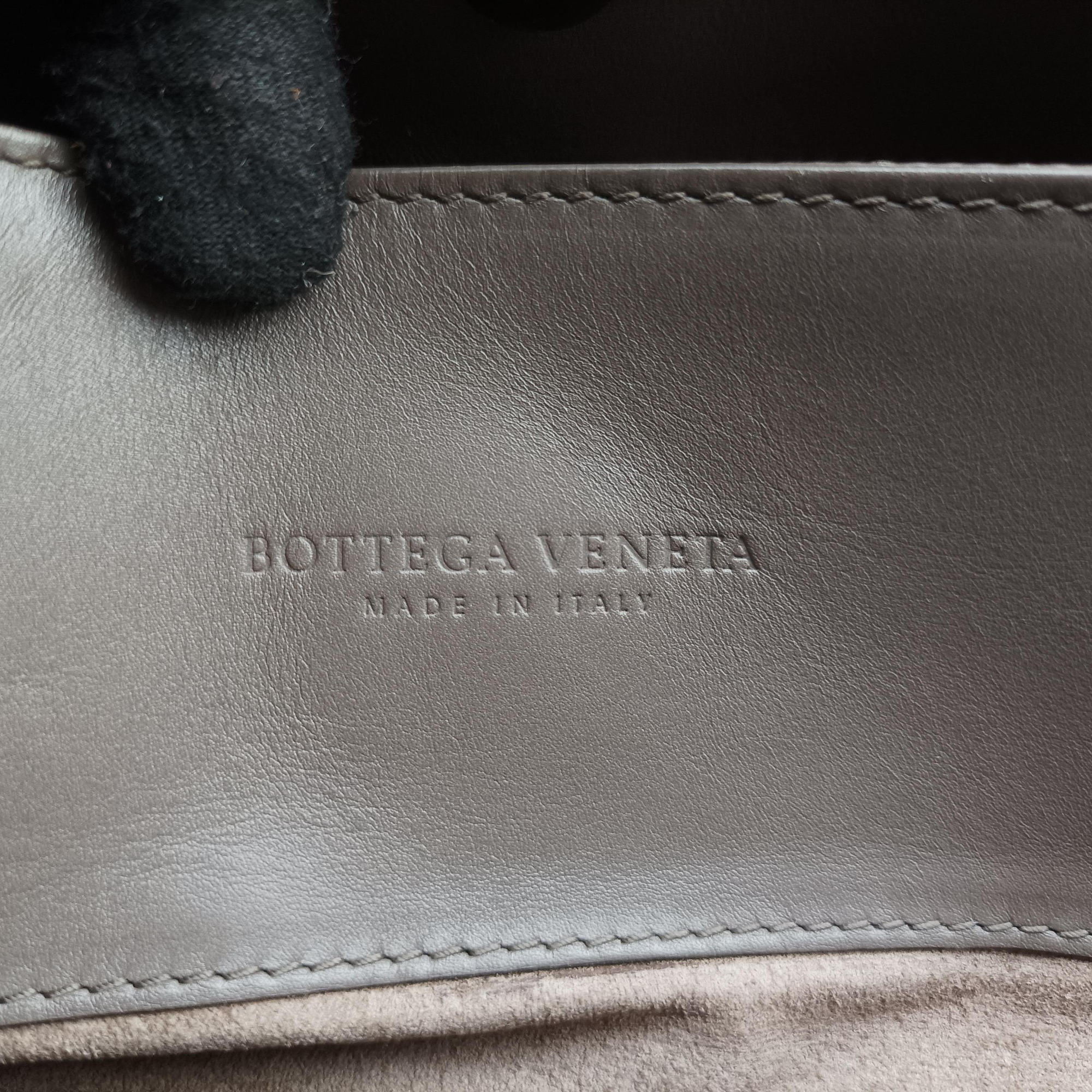 Pre-owned Bottega Veneta Roma Intrecciato Brown lambskin  handbag | stylenewstar