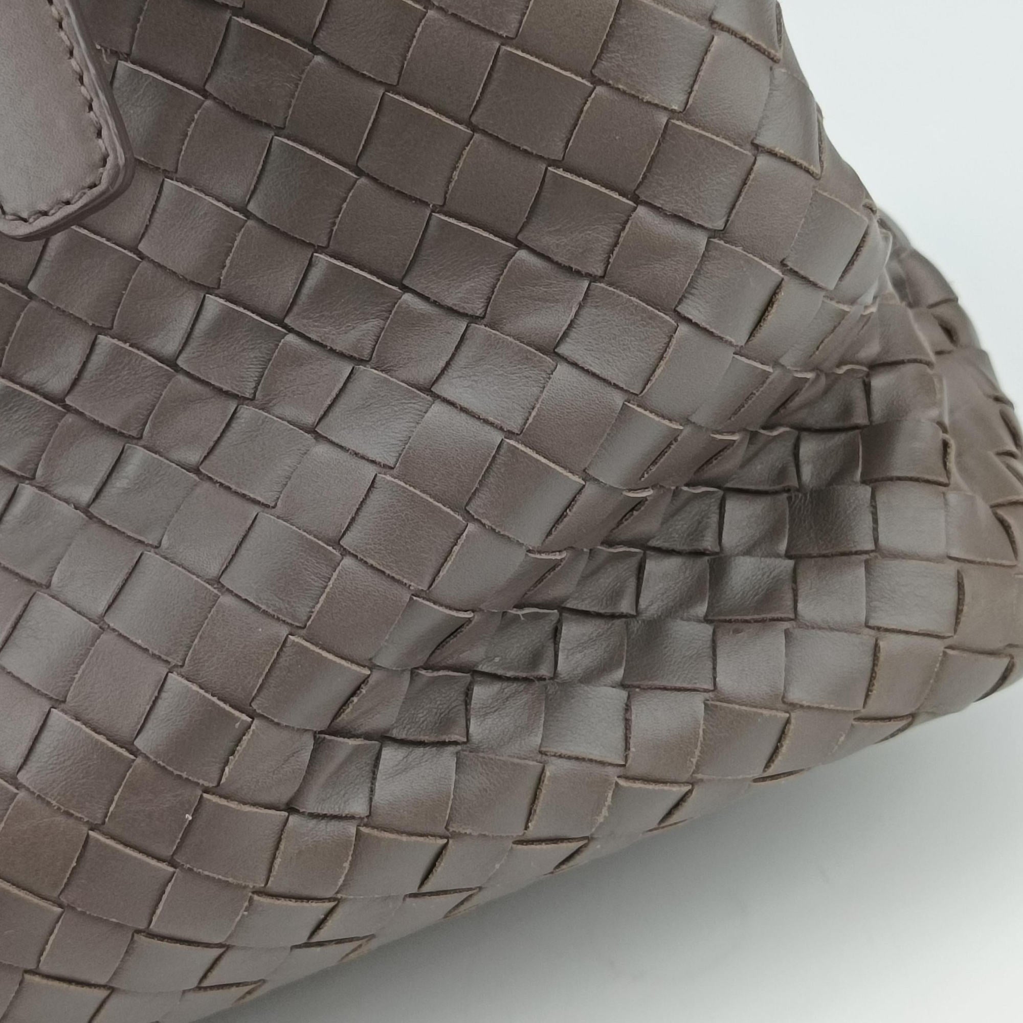 Pre-owned Bottega Veneta Roma Intrecciato Brown lambskin  handbag | stylenewstar