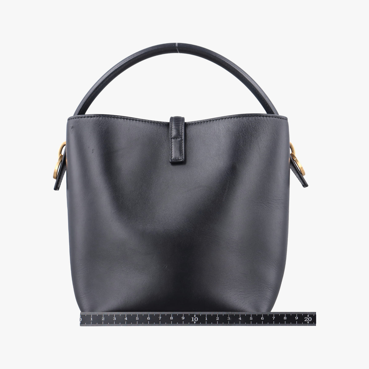 Pre-owned Yves Saint Laurent LE 37 bucket Black Leather 749036 shoulderbag | stylenewstar