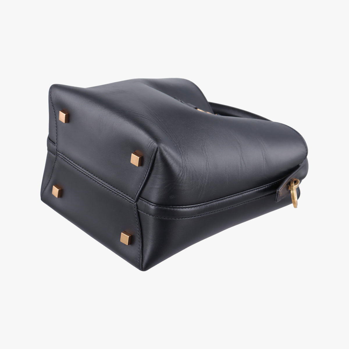 Pre-owned Yves Saint Laurent LE 37 bucket Black Leather 749036 shoulderbag | stylenewstar