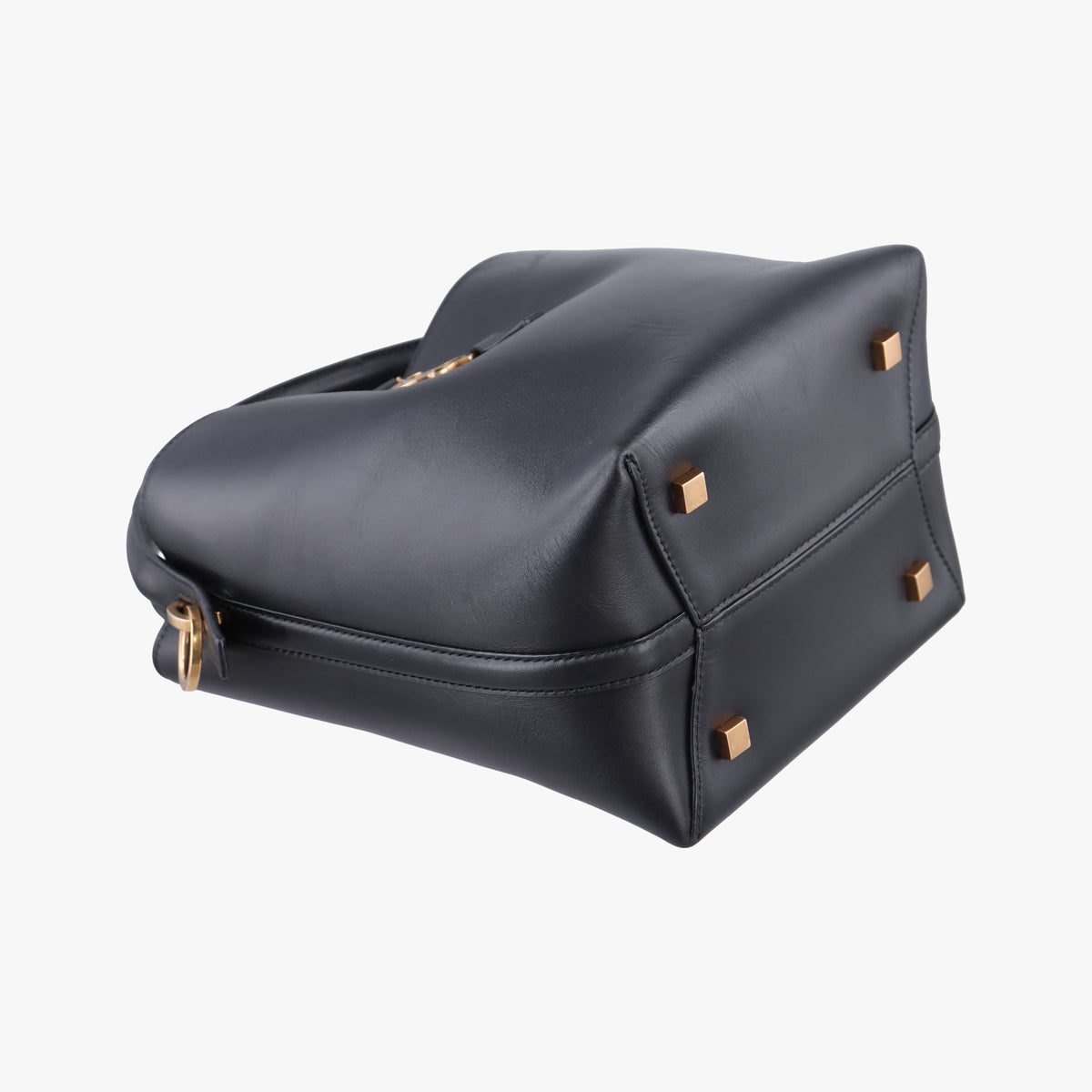 Pre-owned Yves Saint Laurent LE 37 bucket Black Leather 749036 shoulderbag | stylenewstar