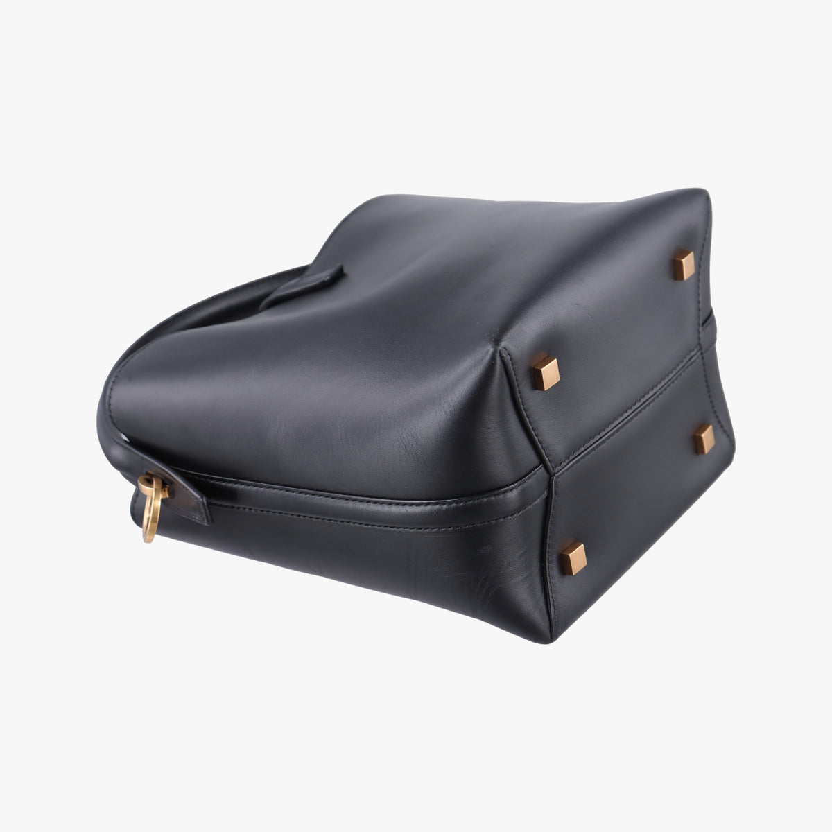 Pre-owned Yves Saint Laurent LE 37 bucket Black Leather 749036 shoulderbag | stylenewstar