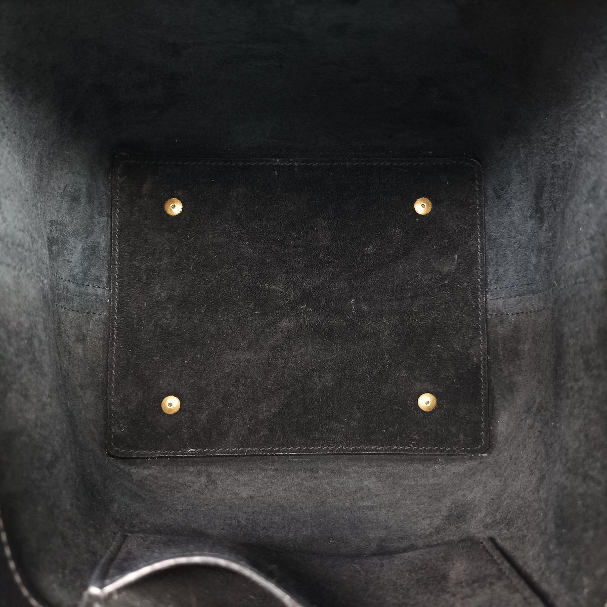 Pre-owned Yves Saint Laurent LE 37 bucket Black Leather 749036 shoulderbag | stylenewstar