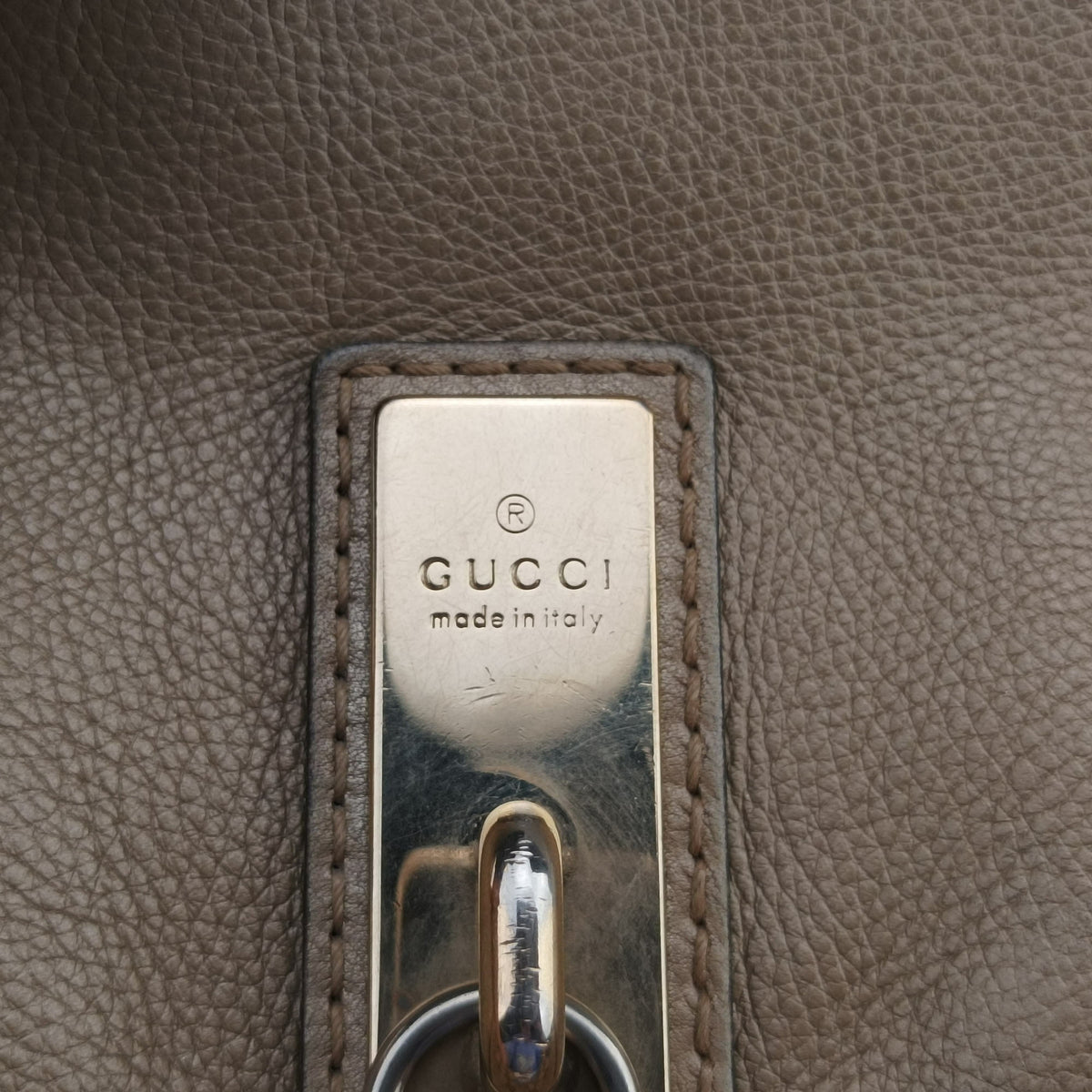 Pre-owned Gucci Bella Beige×Gold canvas×leather 282301 shoulderbag | stylenewstar