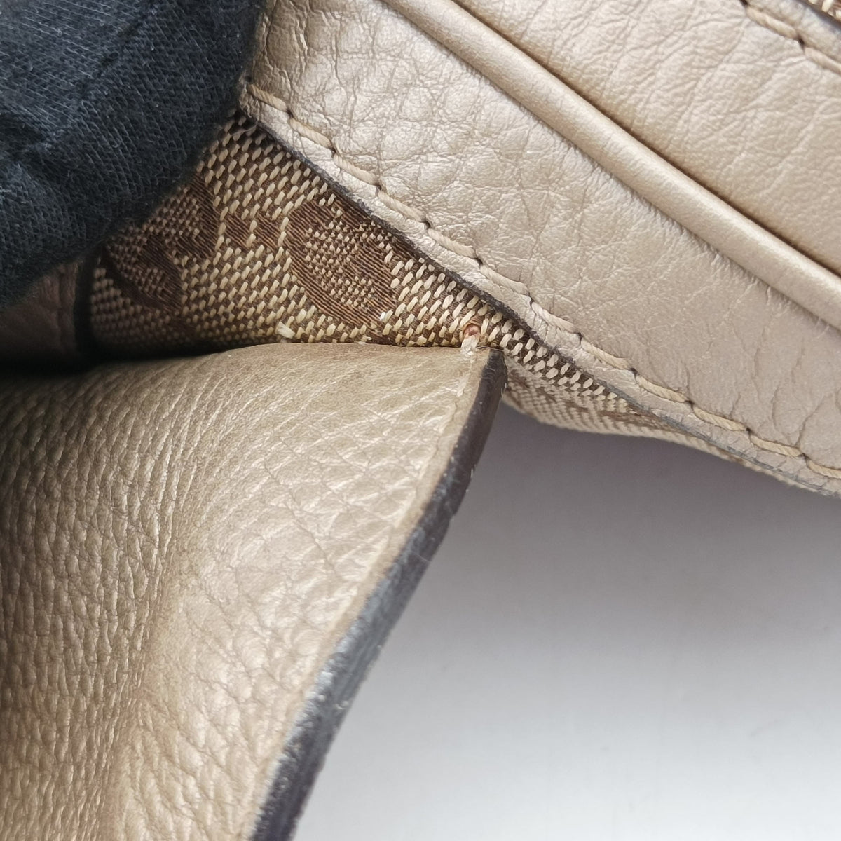 Pre-owned Gucci Bella Beige×Gold canvas×leather 282301 shoulderbag | stylenewstar