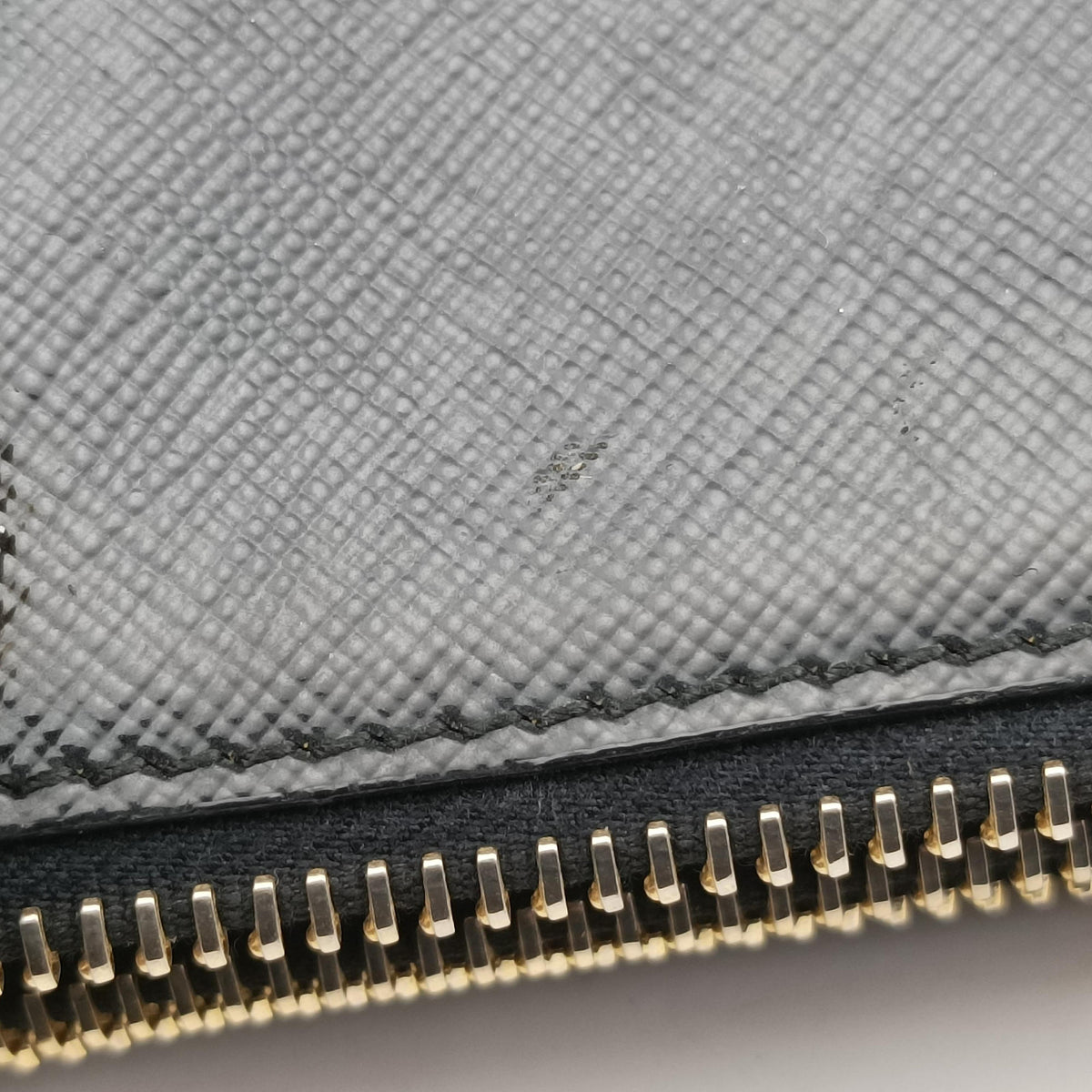 Vintage Prada Galleria Black SAFFIANO patent BN2274 shoulderbag | stylenewstar