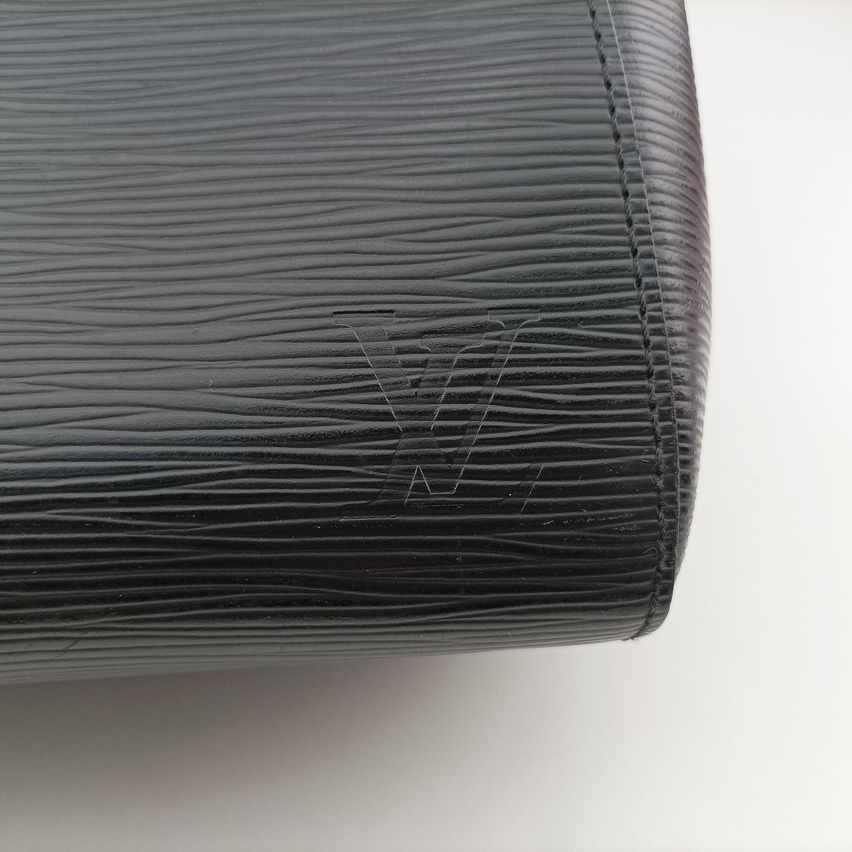 Pre-owned Louis Vuitton Marly MM Noir epi M94612 handbag | stylenewstar