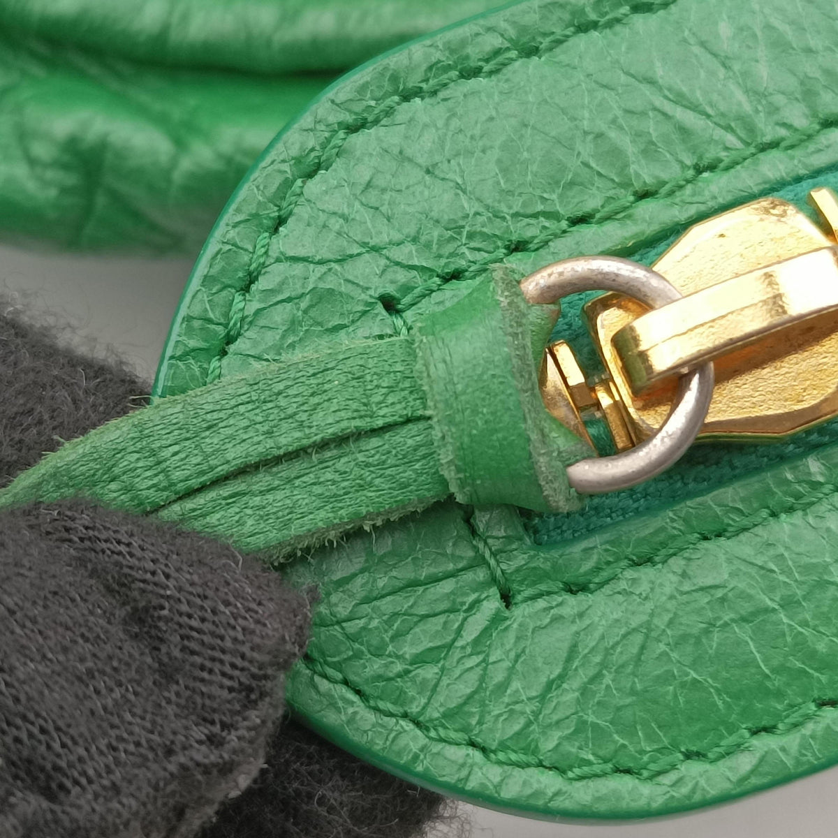 Secondhand Balenciaga Classic City Mini Green lambskin  shoulderbag | stylenewstar