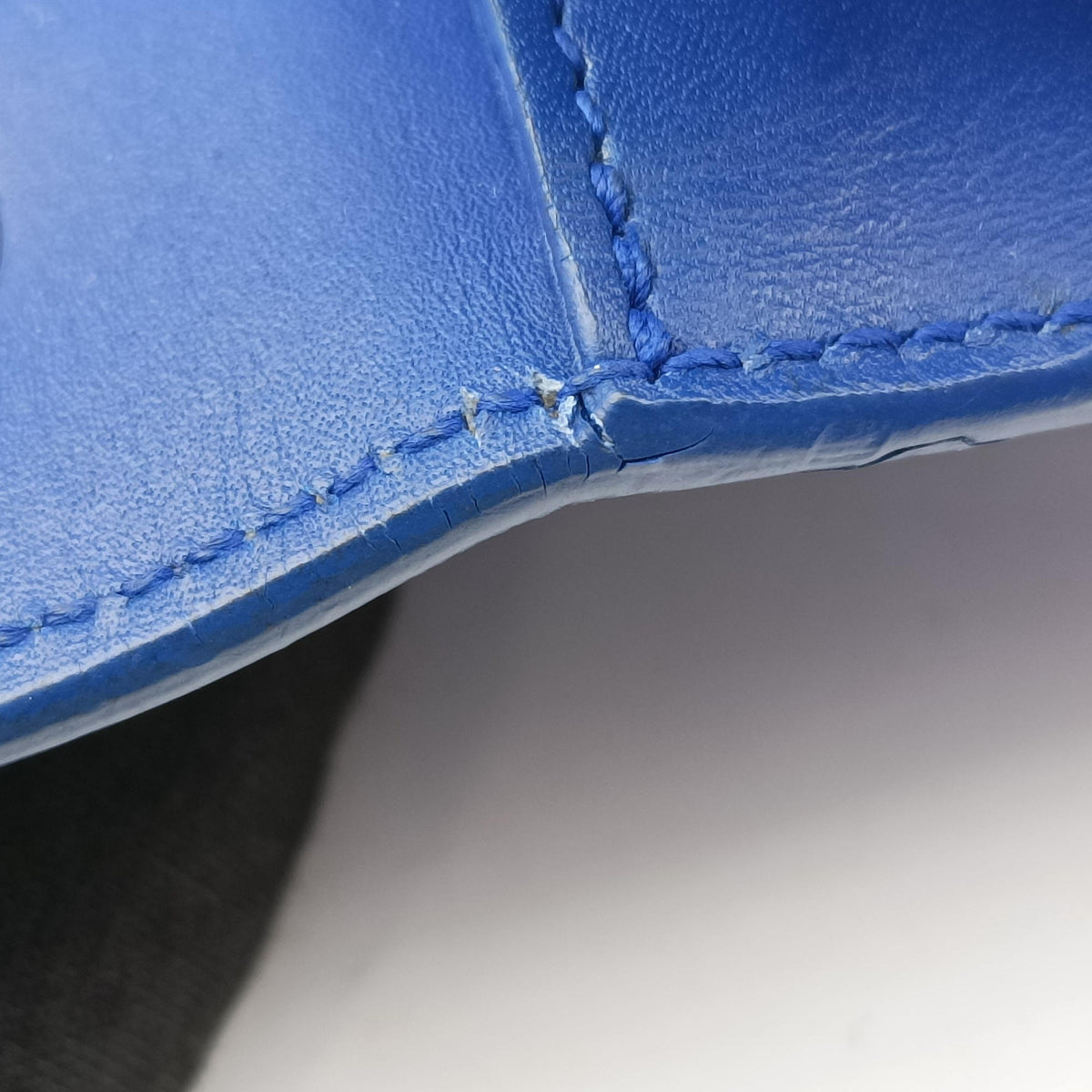Pre-owned Yves Saint Laurent KATE Blue Leather 554120 shoulderbag | stylenewstar