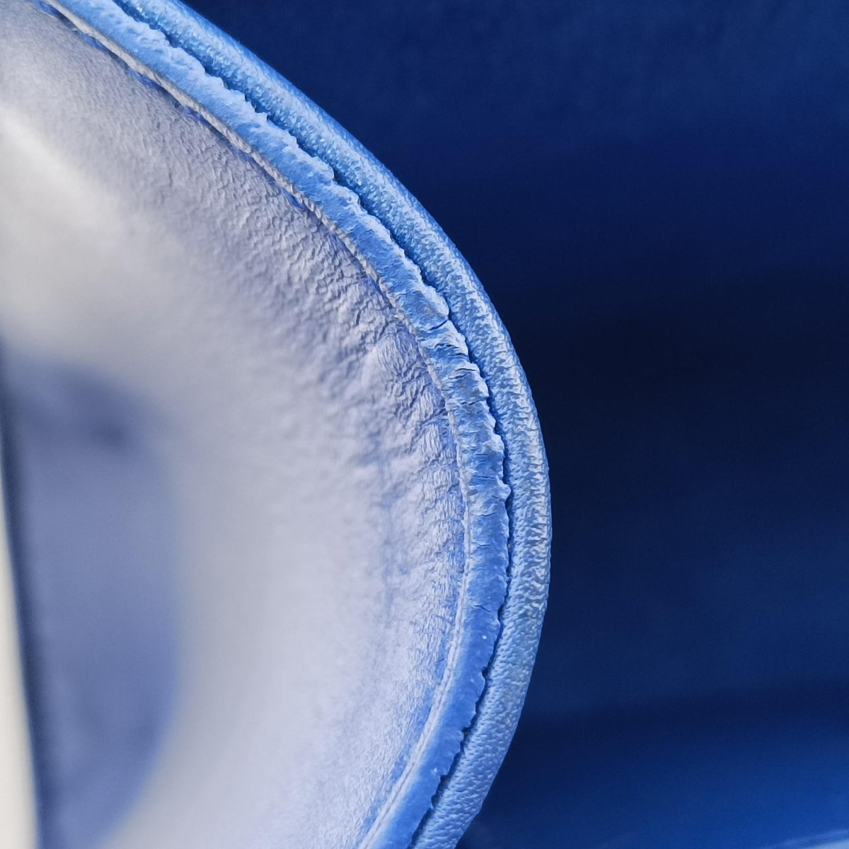 Pre-owned Yves Saint Laurent KATE Blue Leather 554120 shoulderbag | stylenewstar
