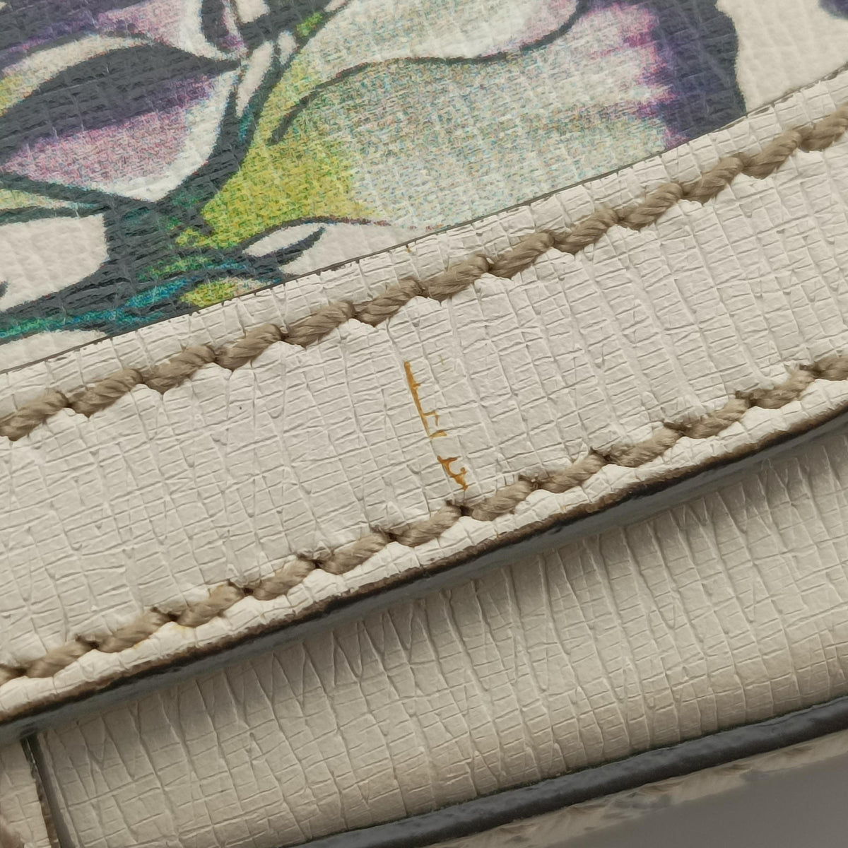 Secondhand Gucci Nice GG Supreme White x Multicolour Leather 336749 shoulderbag | stylenewstar